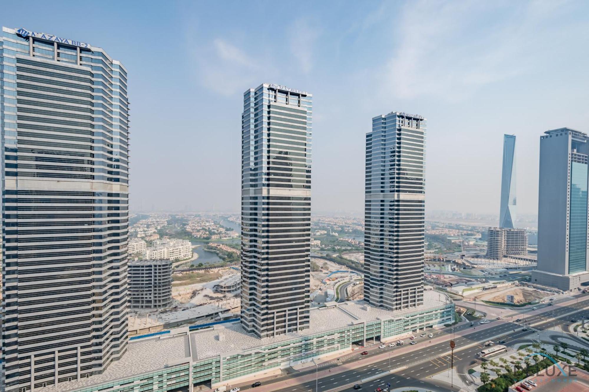 Inviting 1br In Concorde Tower 1, Jlt By Deluxe Homes Daire