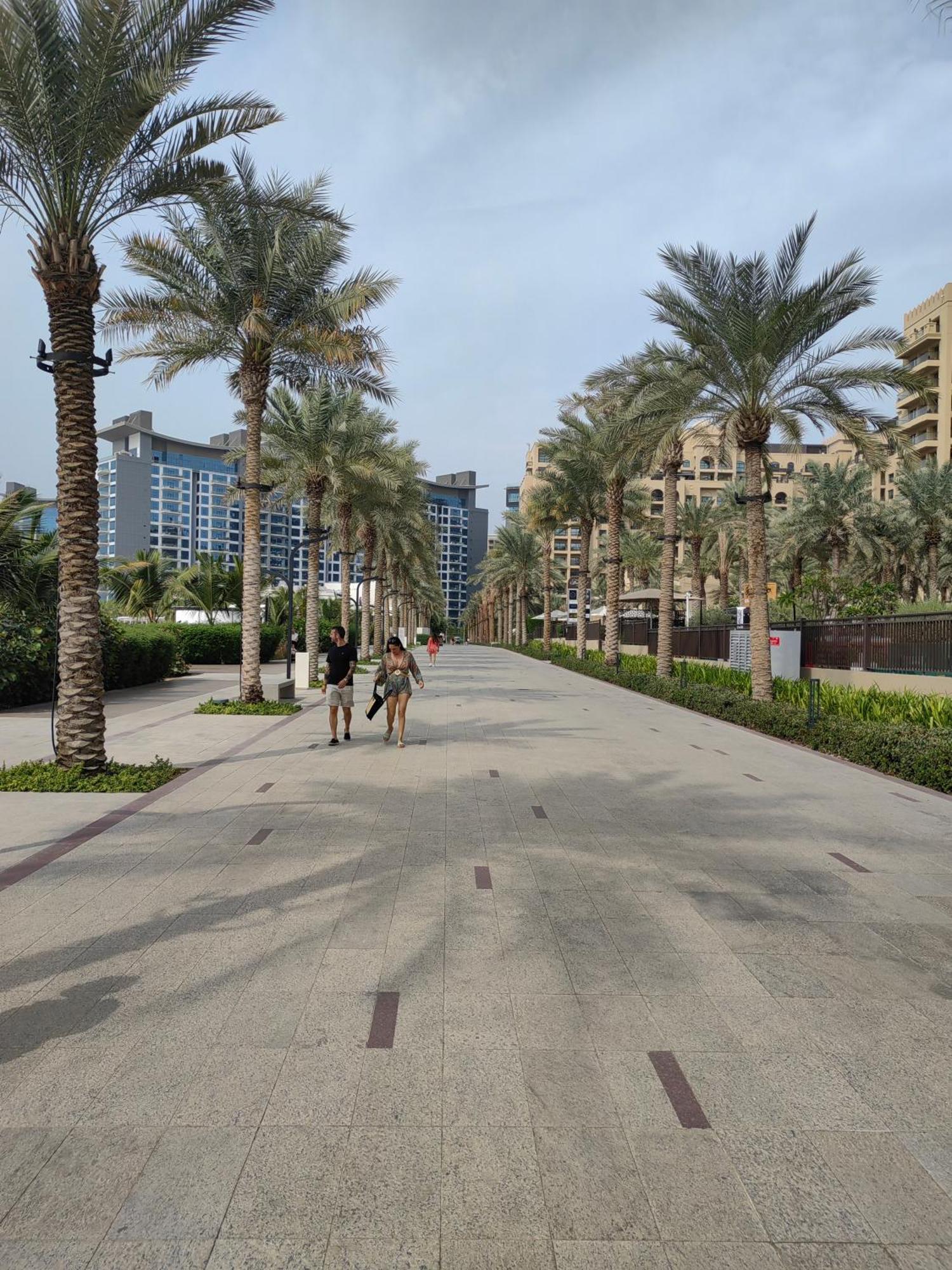 7 Palm Jumeirah West Apartment Dubai