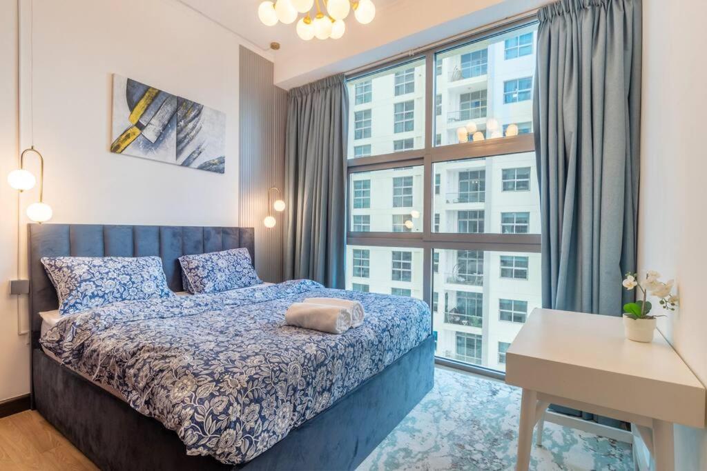 High Floor Spacious 3br Chic W Amazing Marina View *