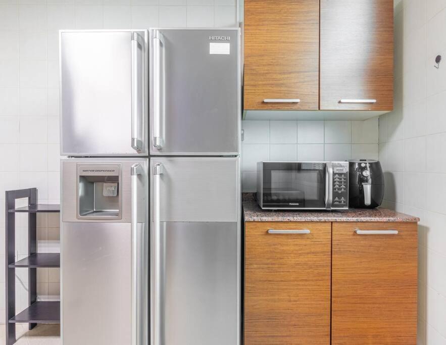 High Floor Spacious 3br Chic W Amazing Marina View