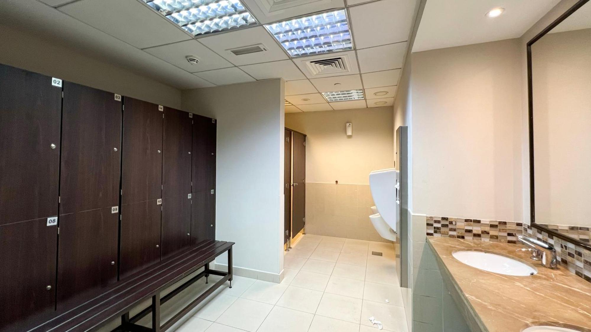 Luxury 2-br Overlooking Burj & Fountain Views Dubai