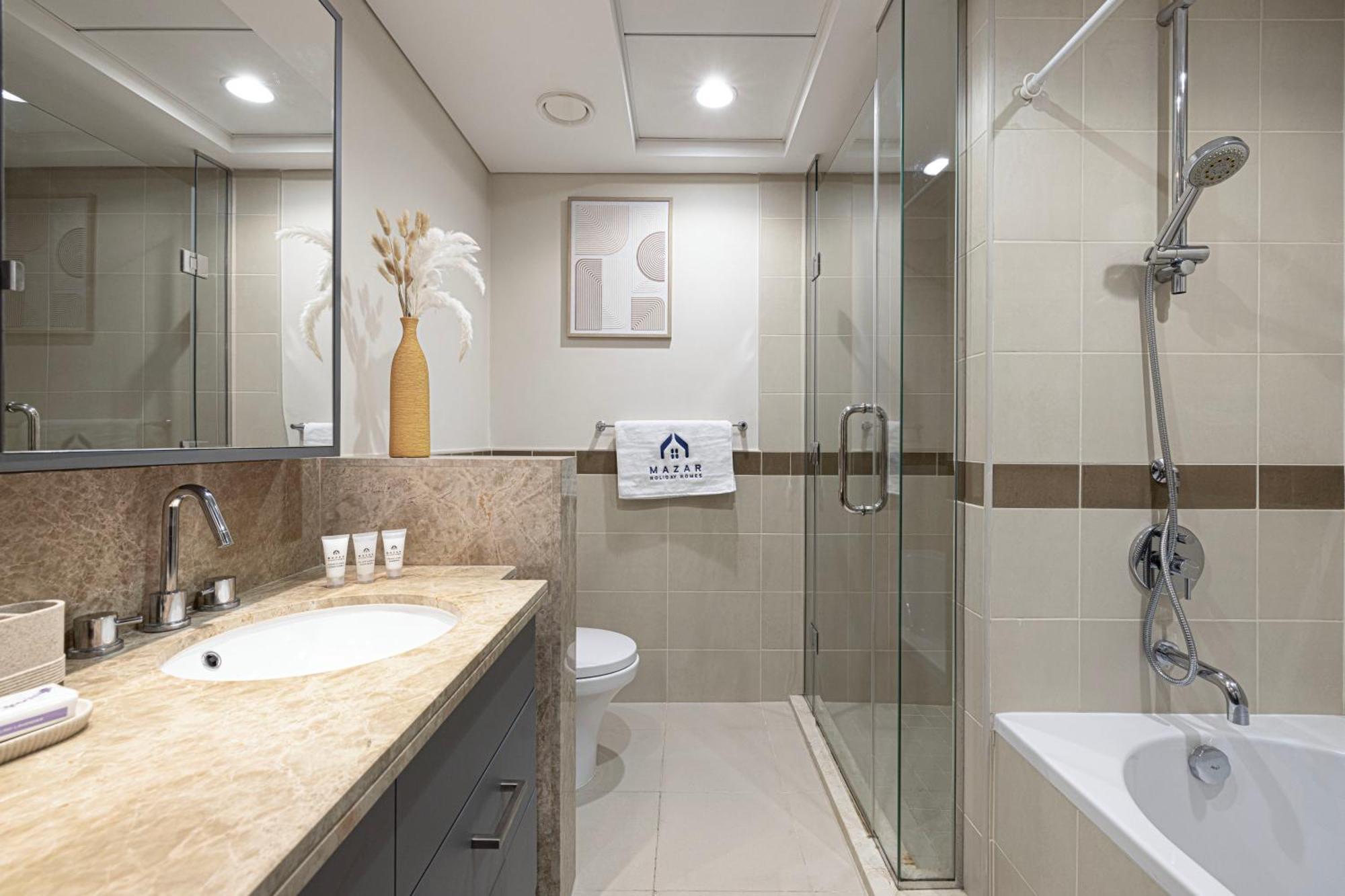 Luxury 2-br Overlooking Burj & Fountain Views Daire Dubai