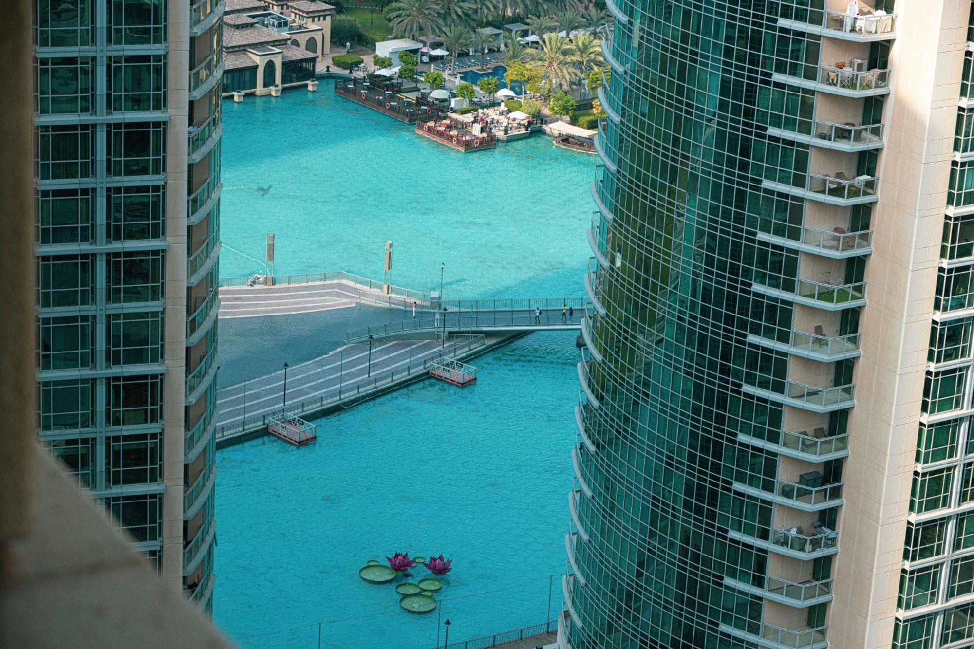 Luxury 2-br Overlooking Burj & Fountain Views