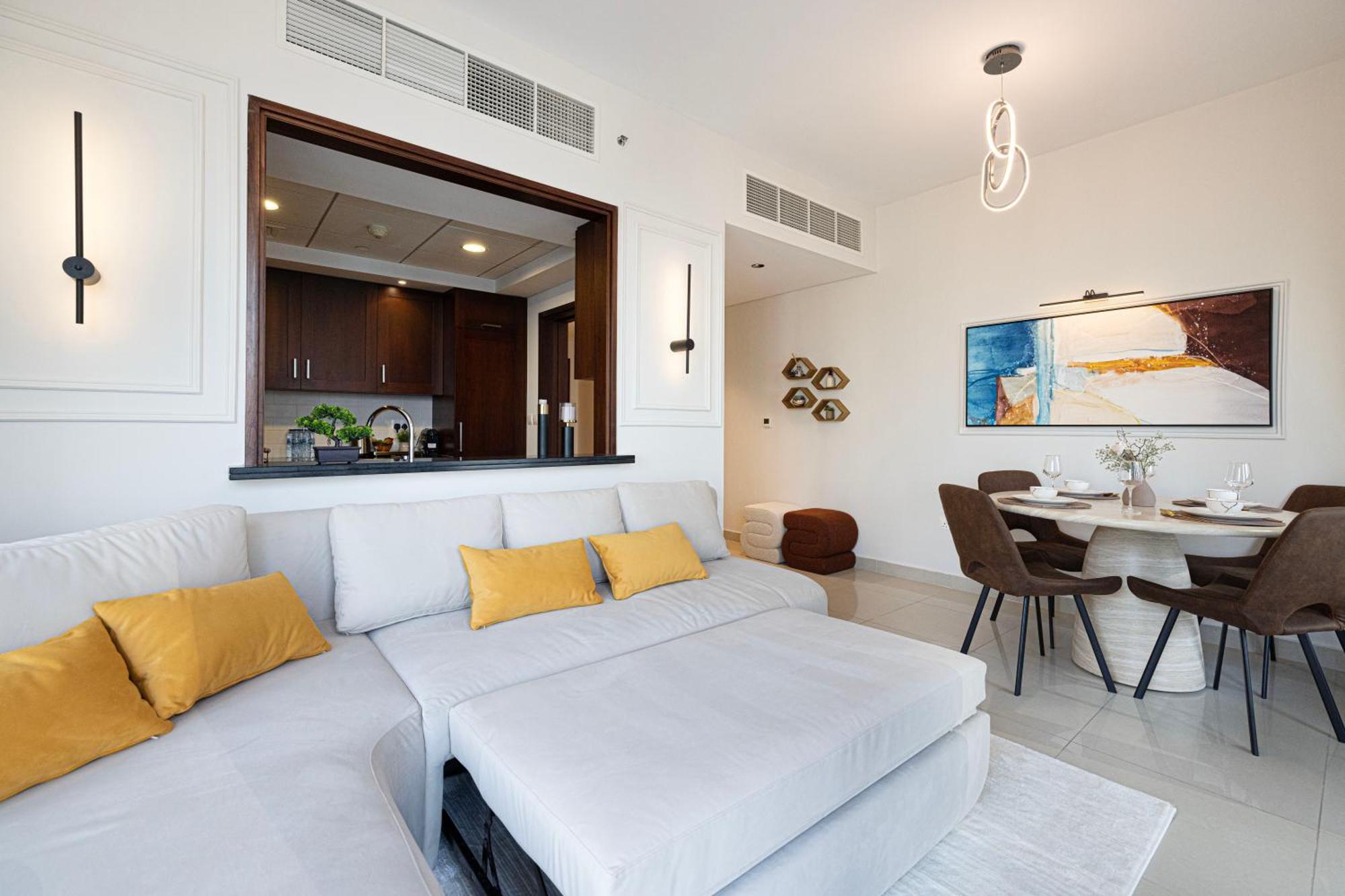 Luxury 2-br Overlooking Burj & Fountain Views Apartment
