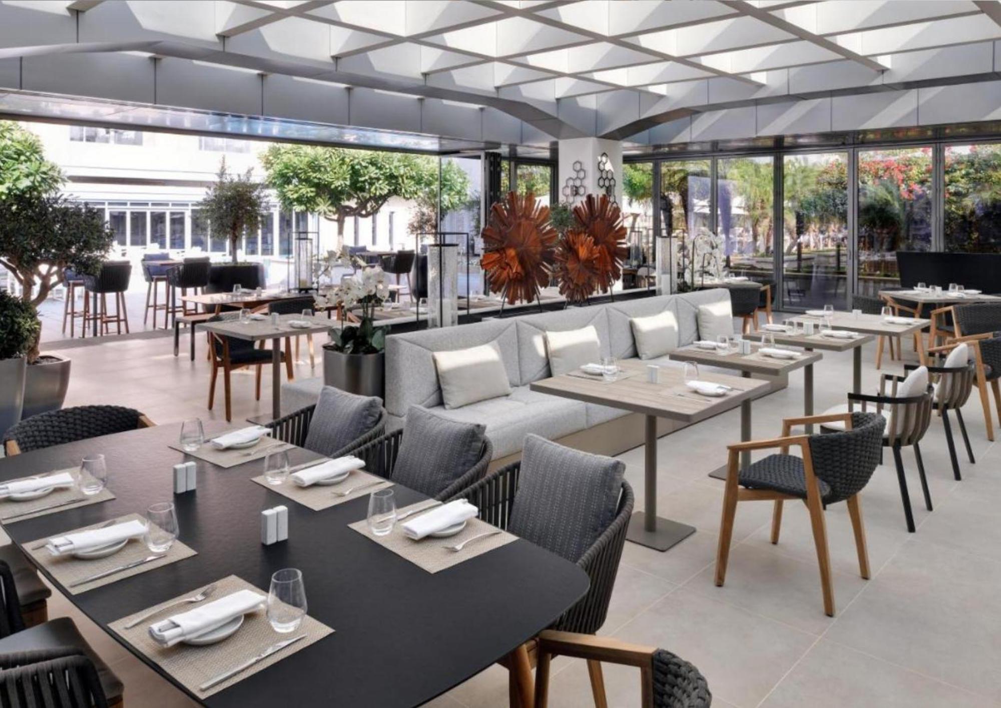 Apart Otel Emaar Residences Fashion Avenue, Formerly Address Mall Dubai