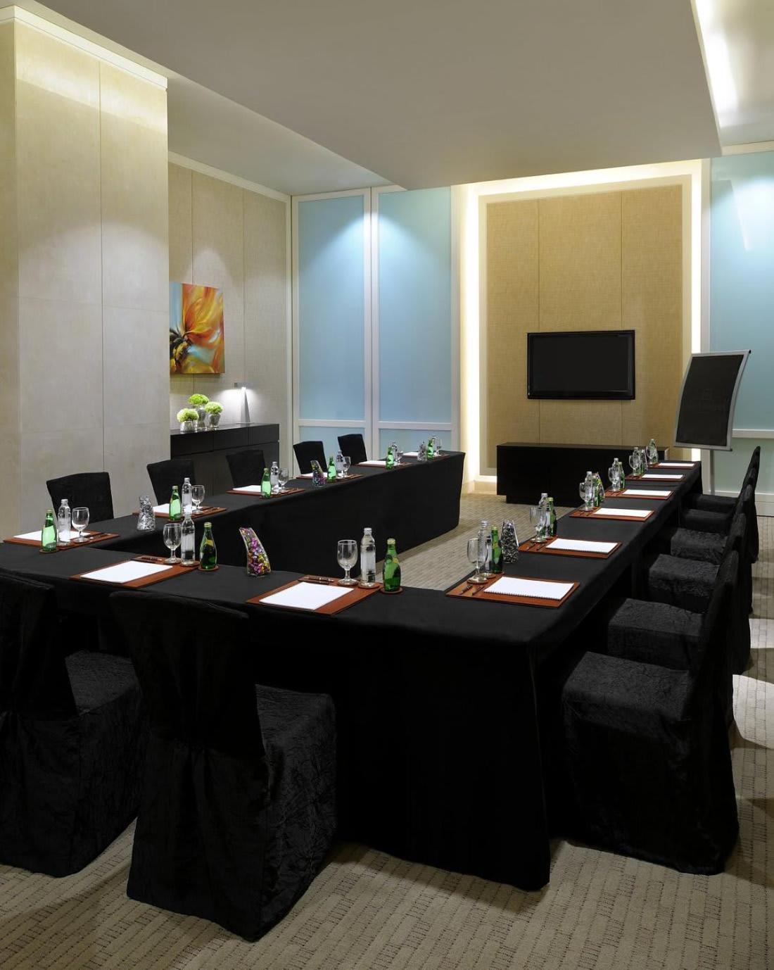 Apart Otel Emaar Residences Fashion Avenue, Formerly Address Mall