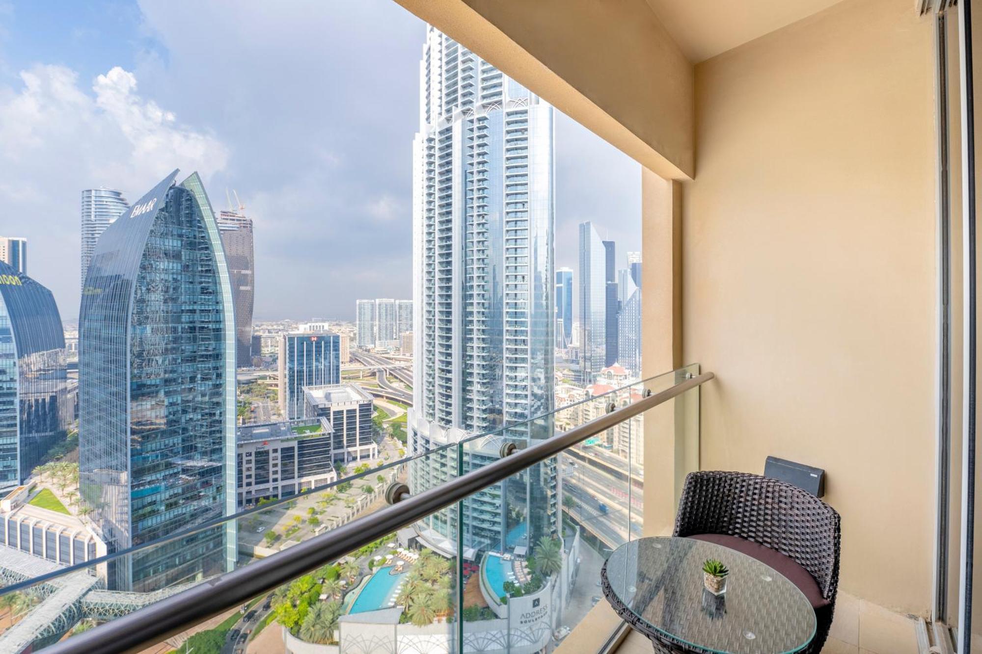 Apart Otel Emaar Residences Fashion Avenue, Formerly Address Mall Dubai