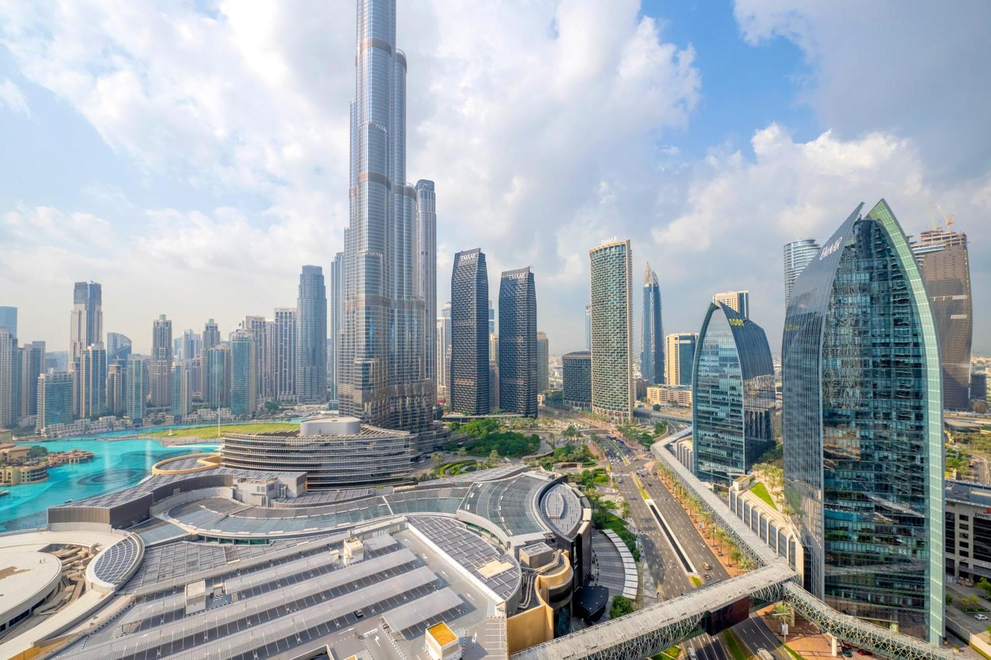 Emaar Residences Fashion Avenue, Formerly Address Mall