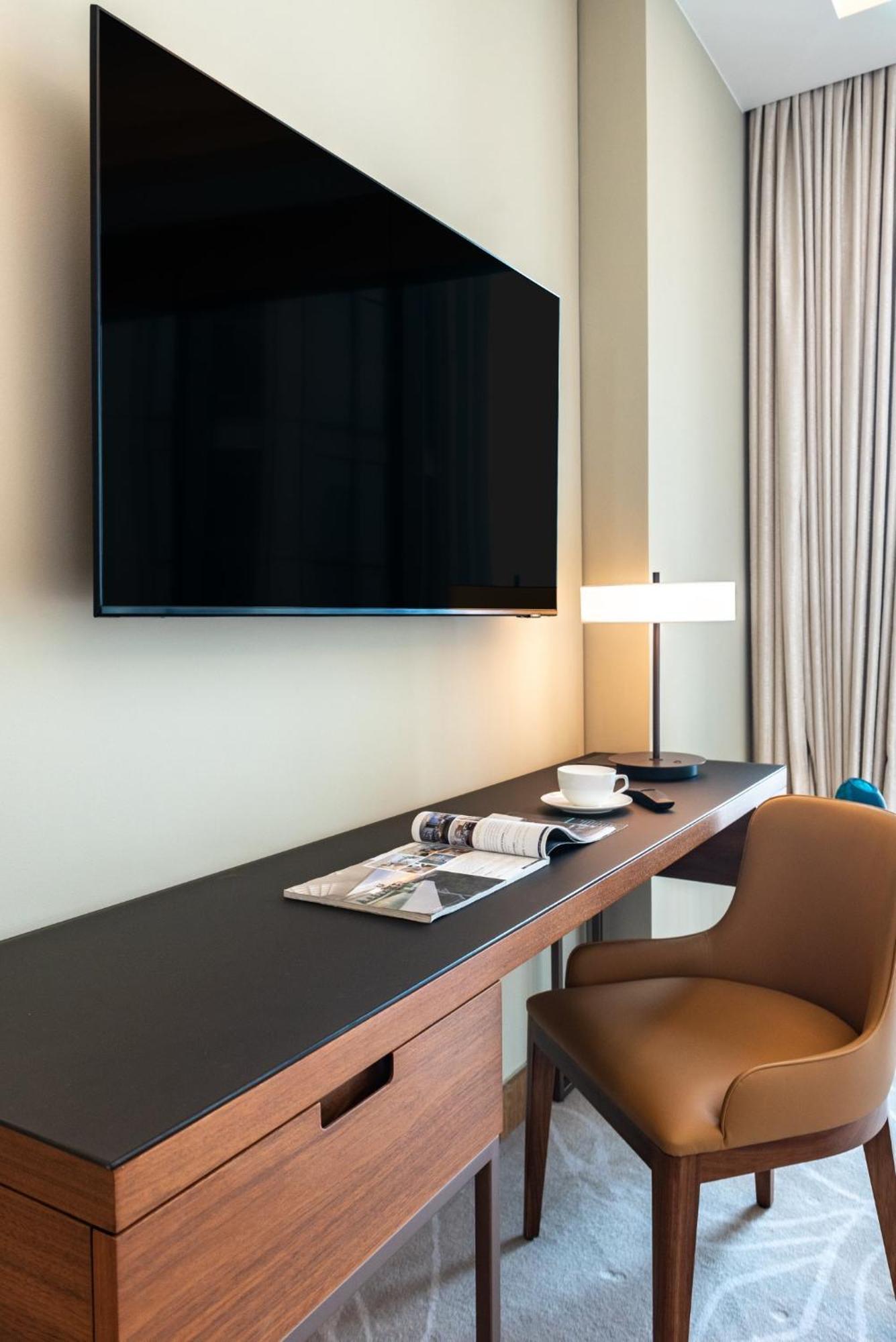 Skyline Symphony 3 Bedroom I Address Opera Residences I Iconic Burj Khalifa And Fountain Views I By Meerak Daire