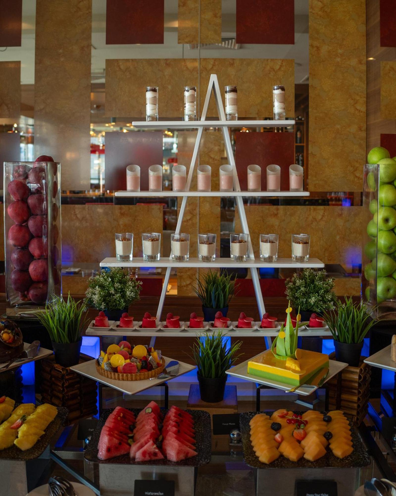 Media Rotana Hotel 5*