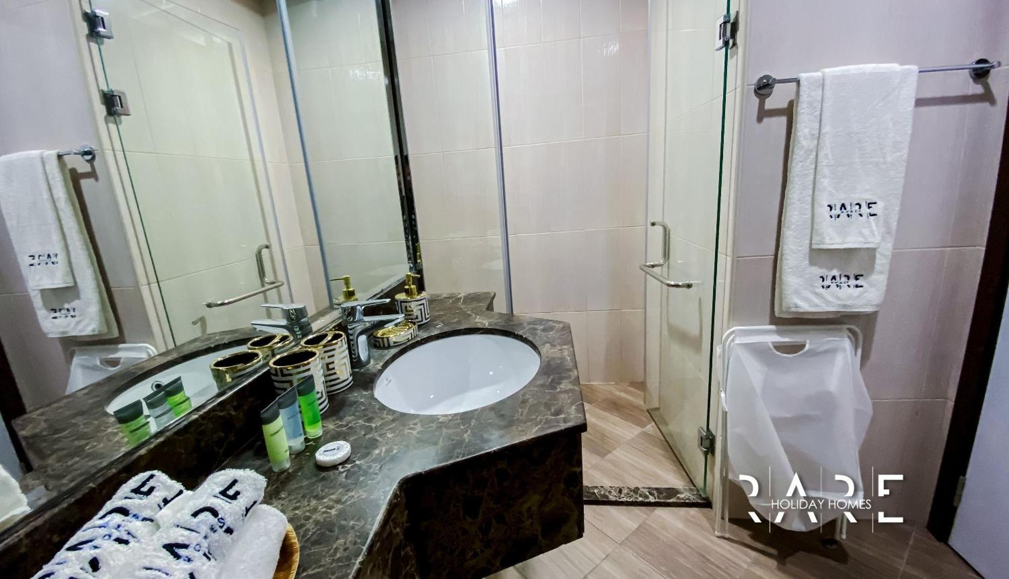 Apartment Rare Homes - Jumeirah Village Circle - Near Circle Mall - Botanica Tower - R105 *
