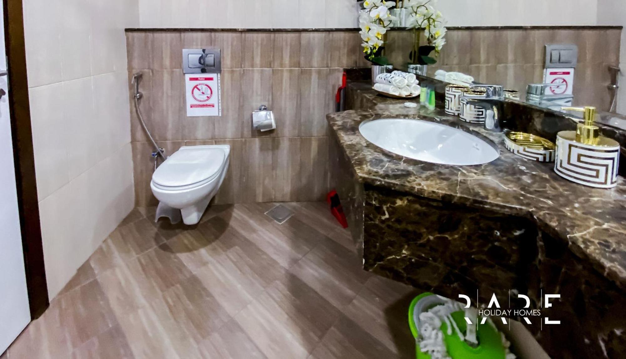 Apartment Rare Homes - Jumeirah Village Circle - Near Circle Mall - Botanica Tower - R105 *