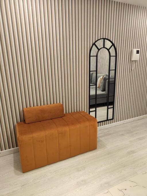 Large 1br With Great View