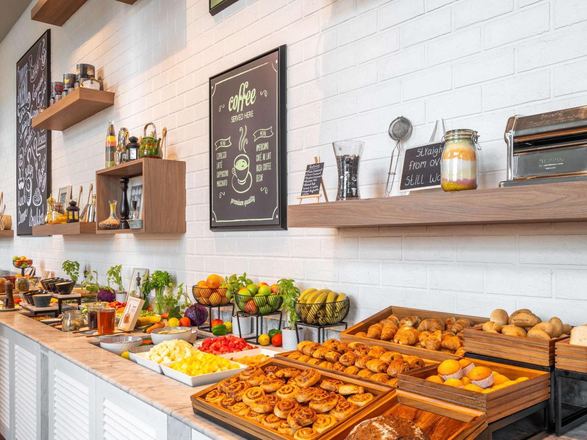 Ibis Styles Dragon Mart