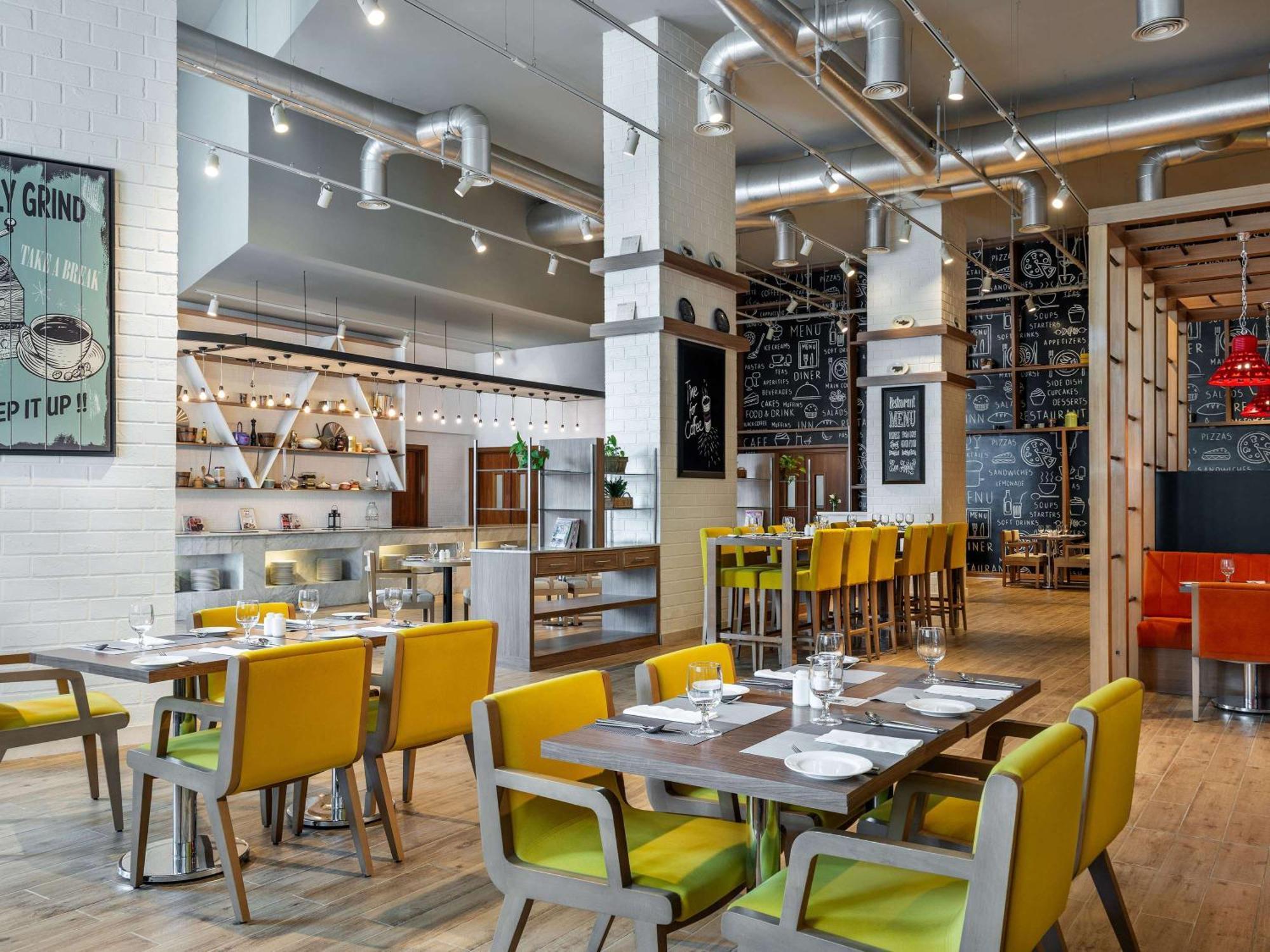 Hotel Ibis Styles Dragon Mart Dubai