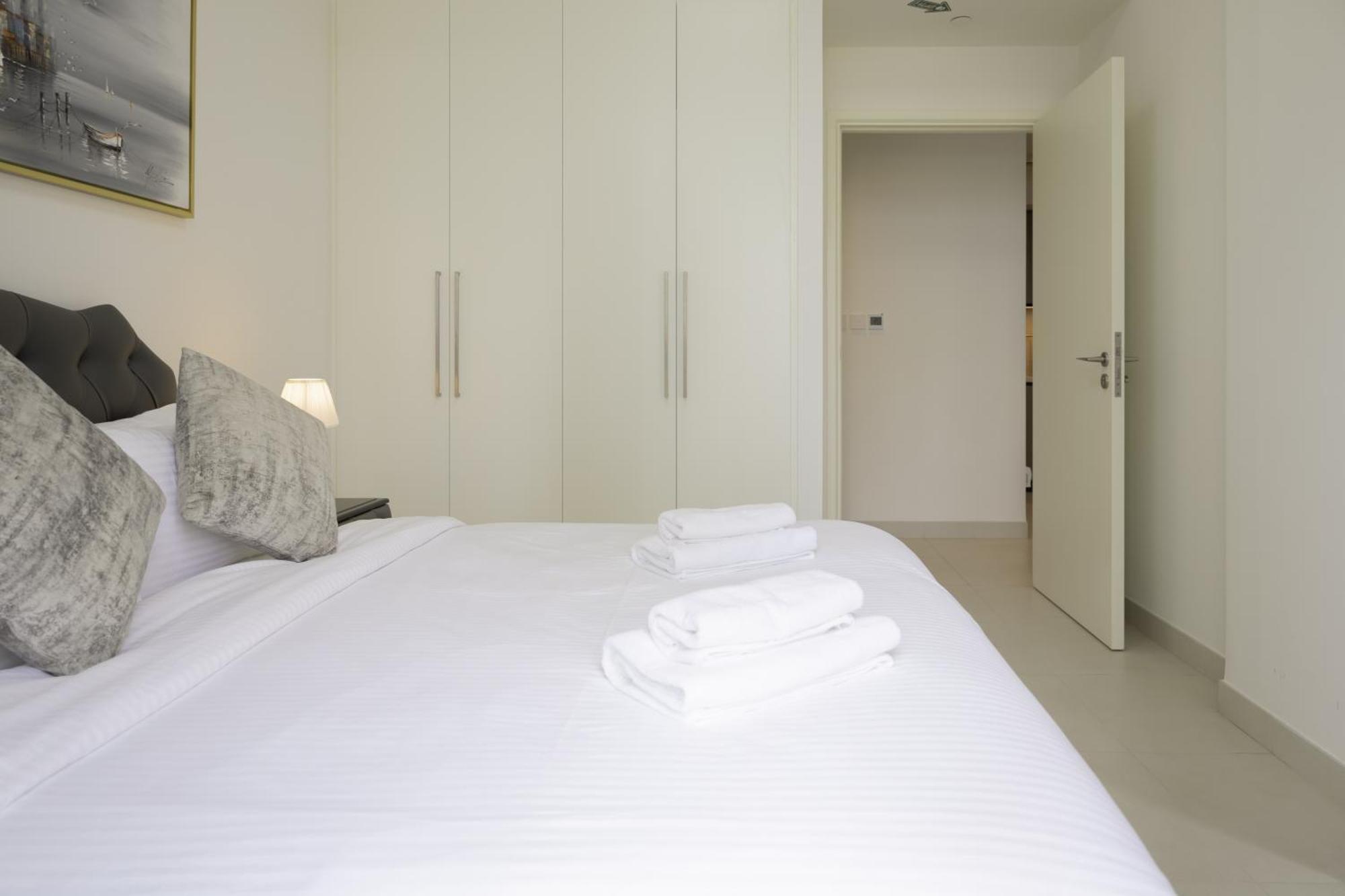 Apartment Elegant 1br Burj Crown With Burj Khalifa View Dubai