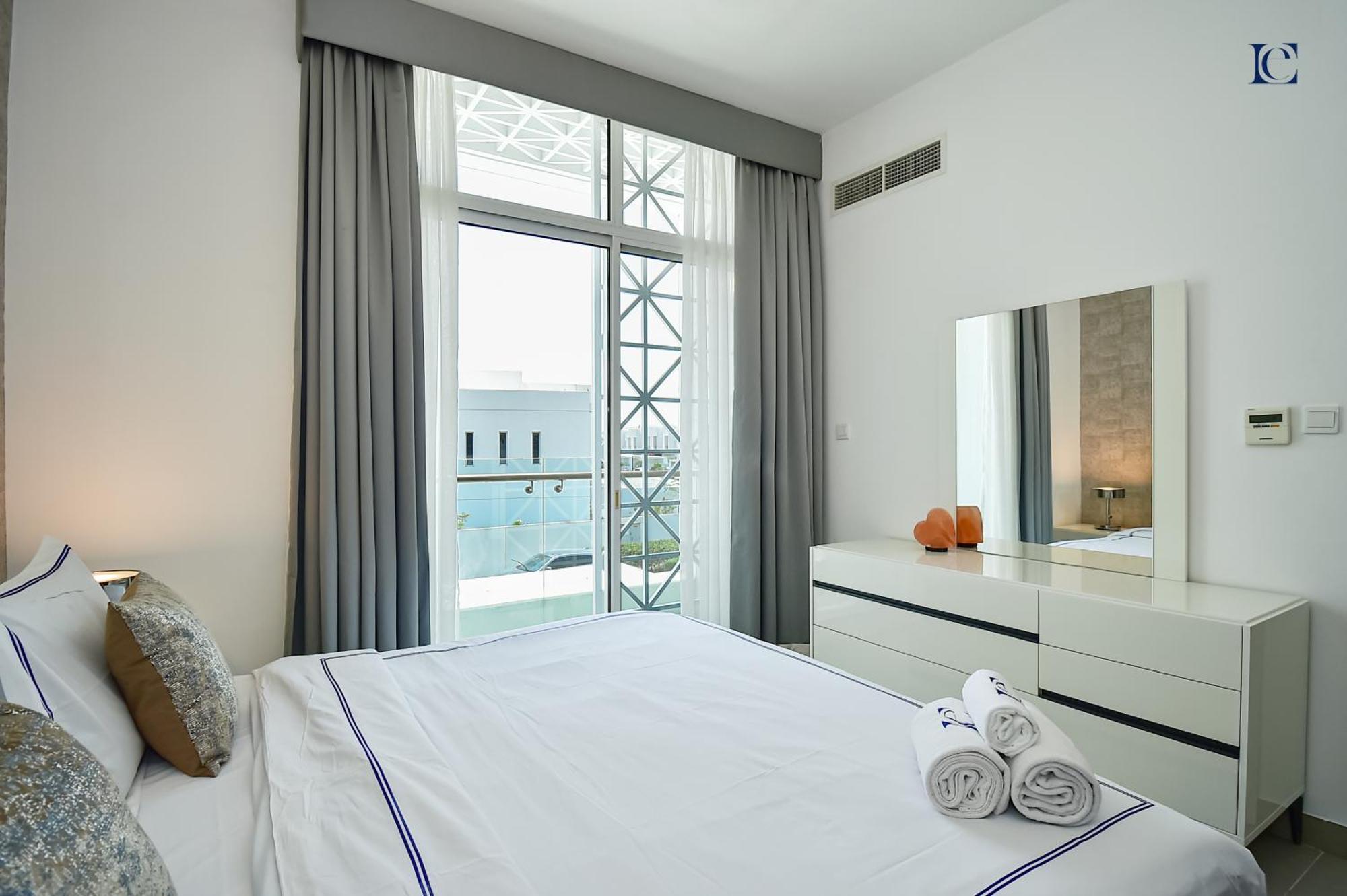Villa Luxury Escapes - Private With 3bedroom Maids - Mudon