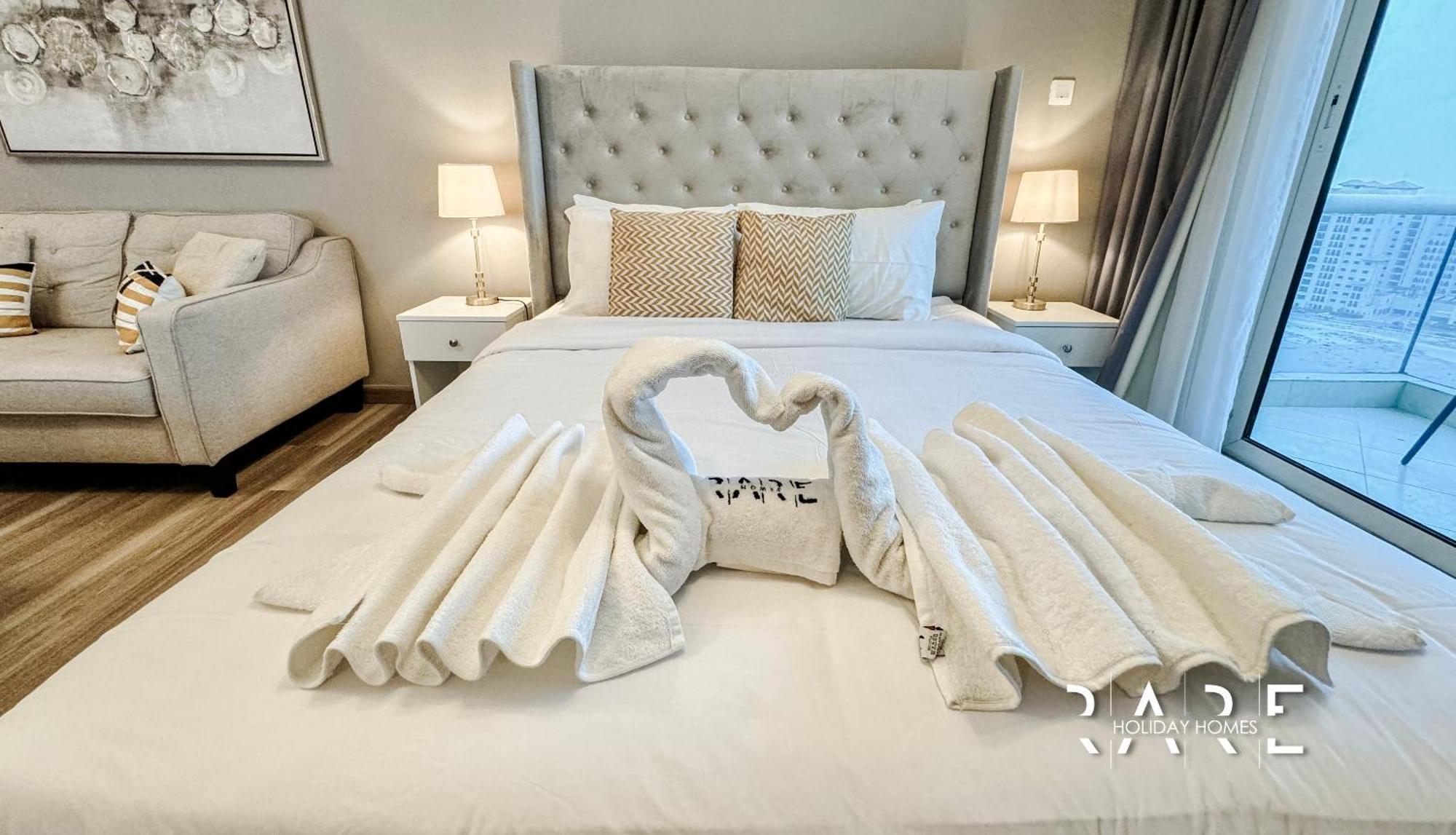 Rare Homes - View - The Crescent Tower - Production - R1611 * Dubai