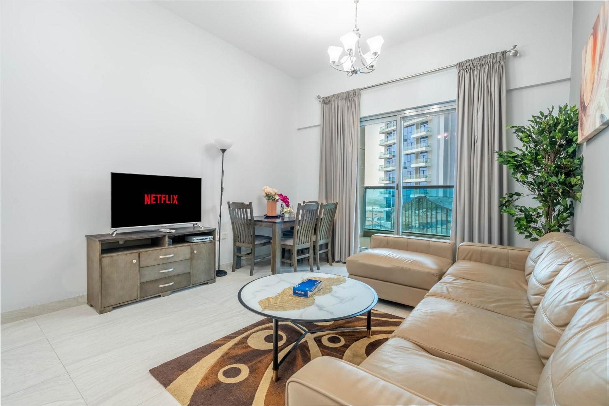 Stunning Large 1 Bed In Elite Business Bay Apartment