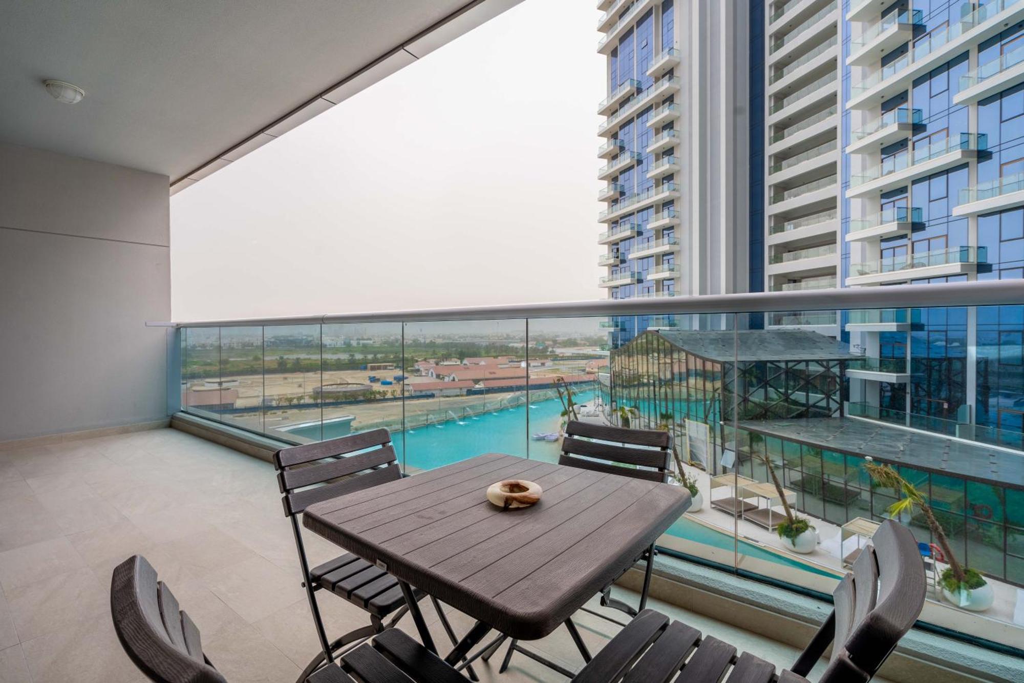 Stunning Large 1 Bed In Elite Business Bay * Dubai
