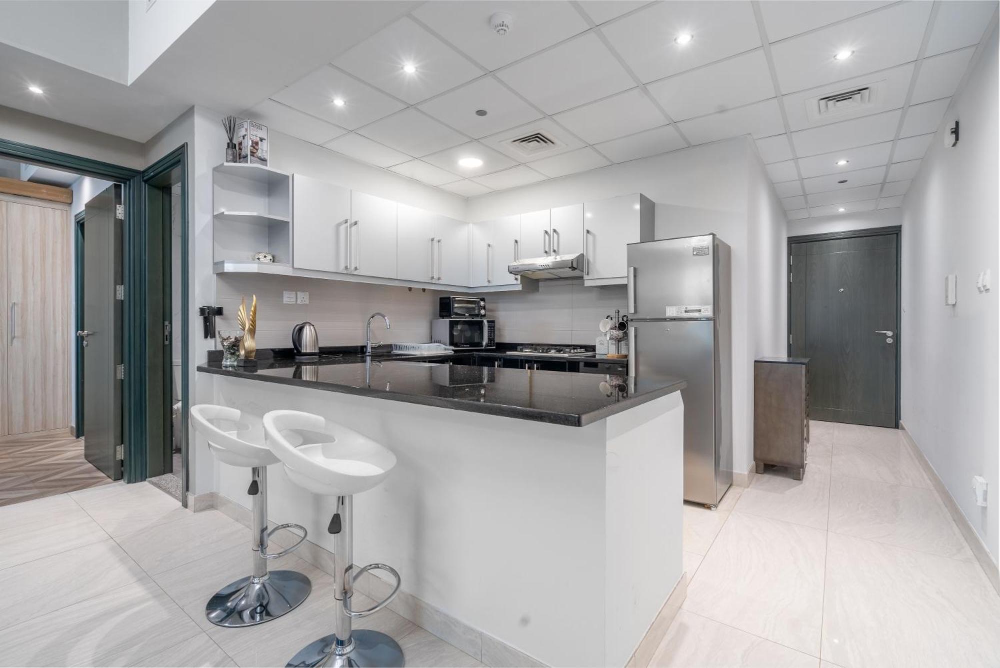 Stunning Large 1 Bed In Elite Business Bay