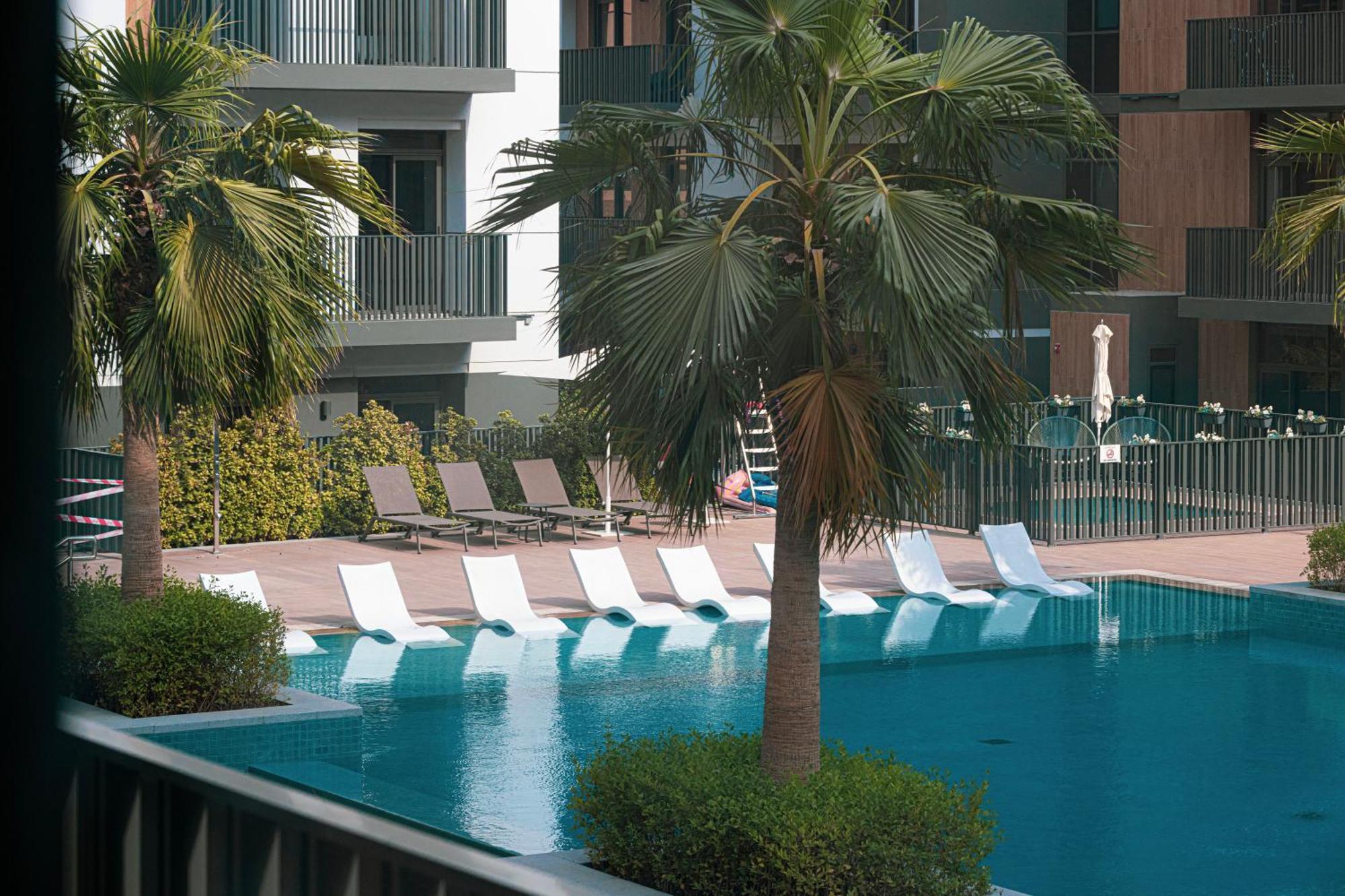 Sophisticated 1br With Pool View In Belgravia Square Jvc Apartment
