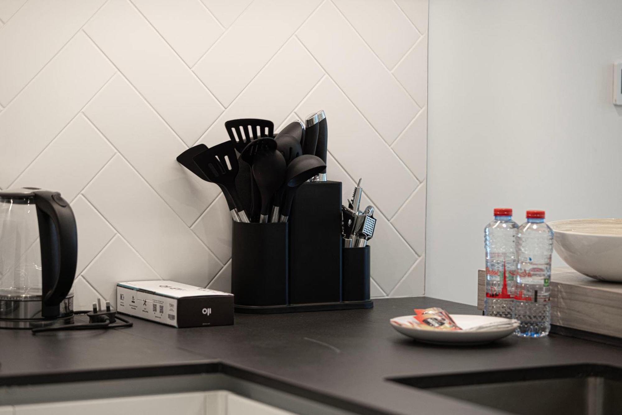 Sophisticated 1br With Pool View In Belgravia Square Jvc Apartment *