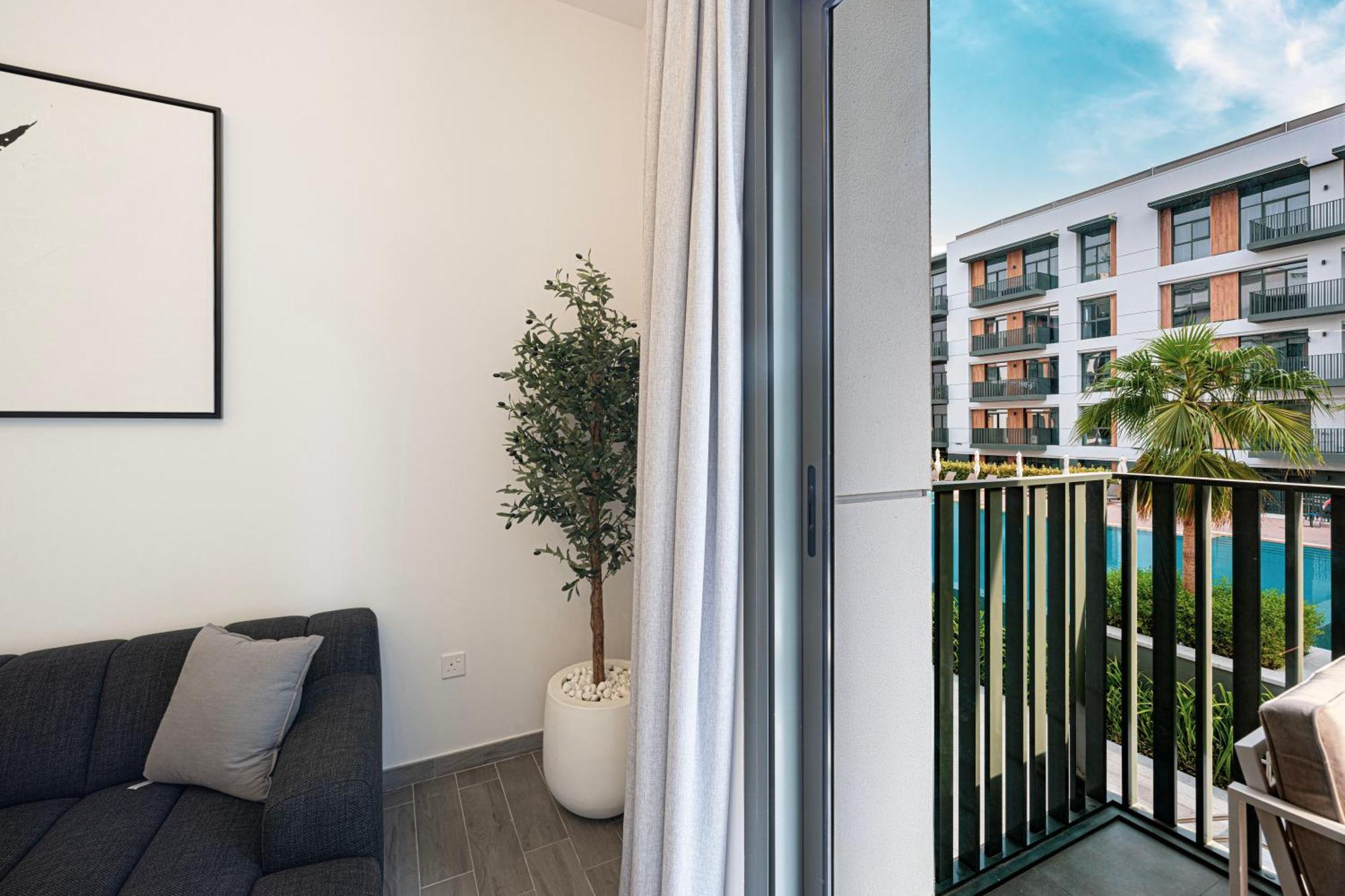 Sophisticated 1br With Pool View In Belgravia Square Jvc * Dubai