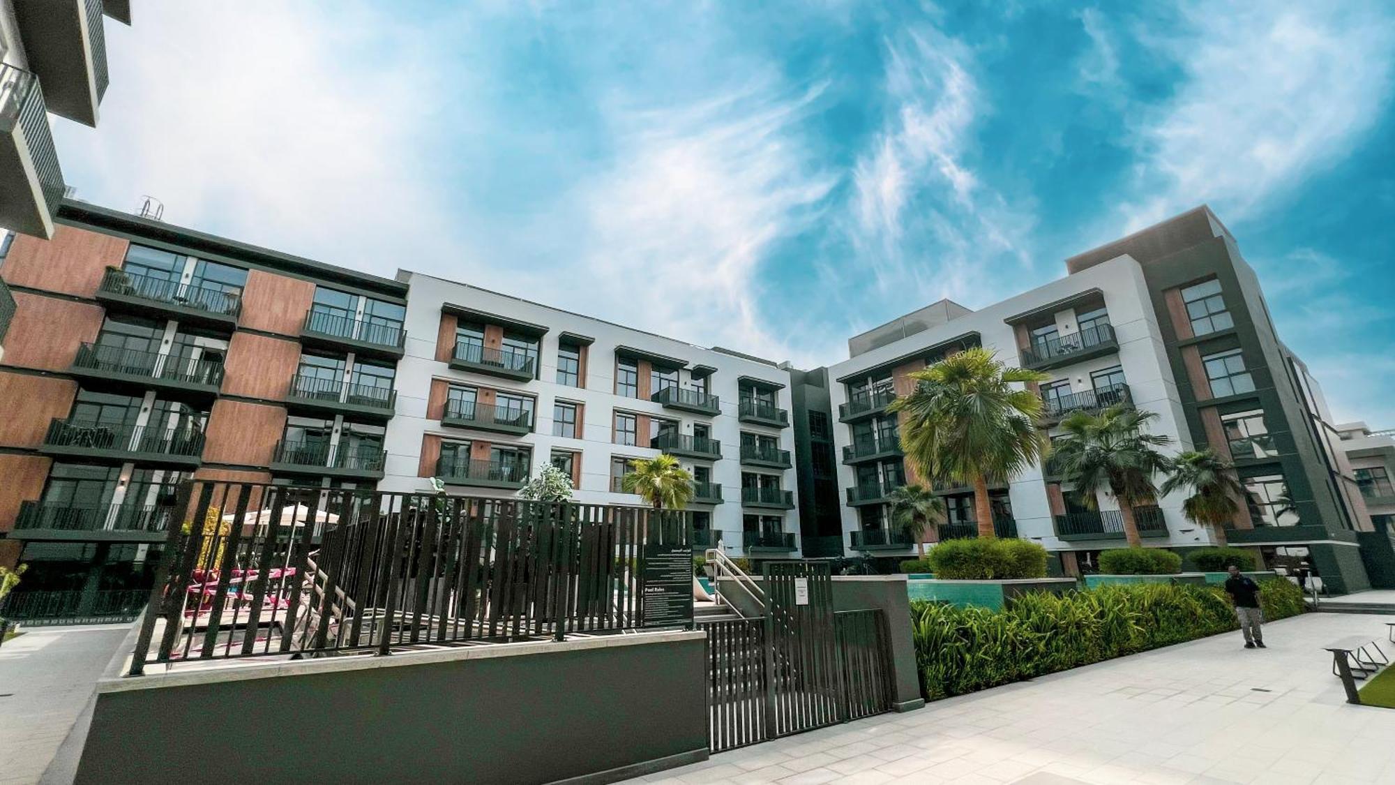 Sophisticated 1br With Pool View In Belgravia Square Jvc Apartment *
