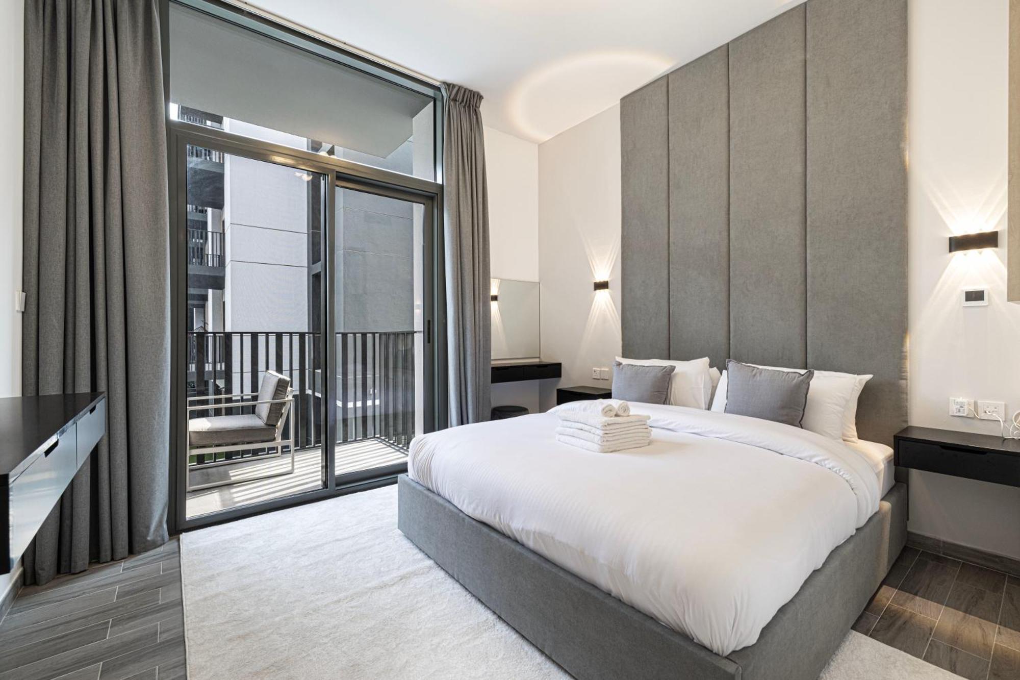 Sophisticated 1br With Pool View In Belgravia Square Jvc Apartment