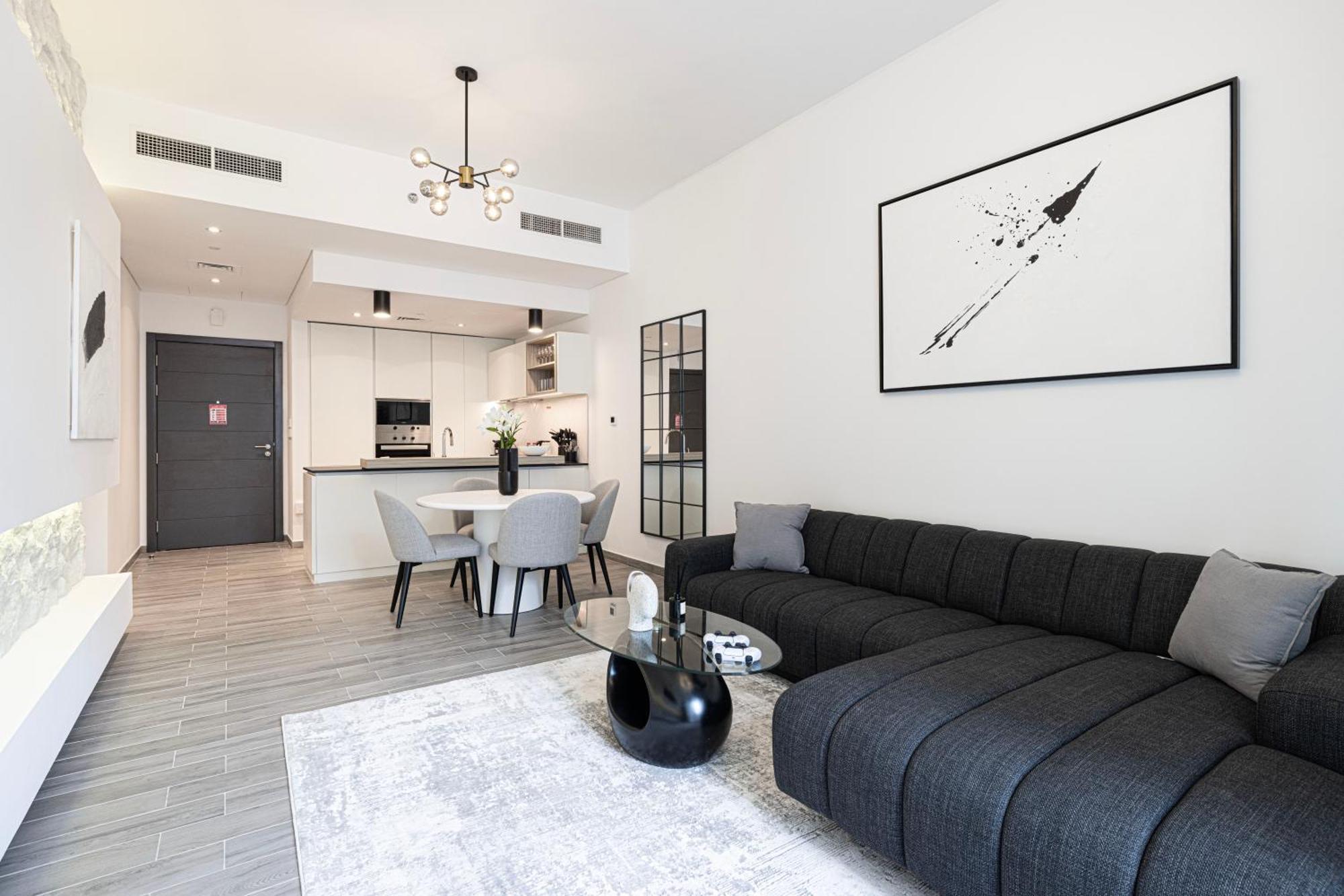 Sophisticated 1br With Pool View In Belgravia Square Jvc Apartment *