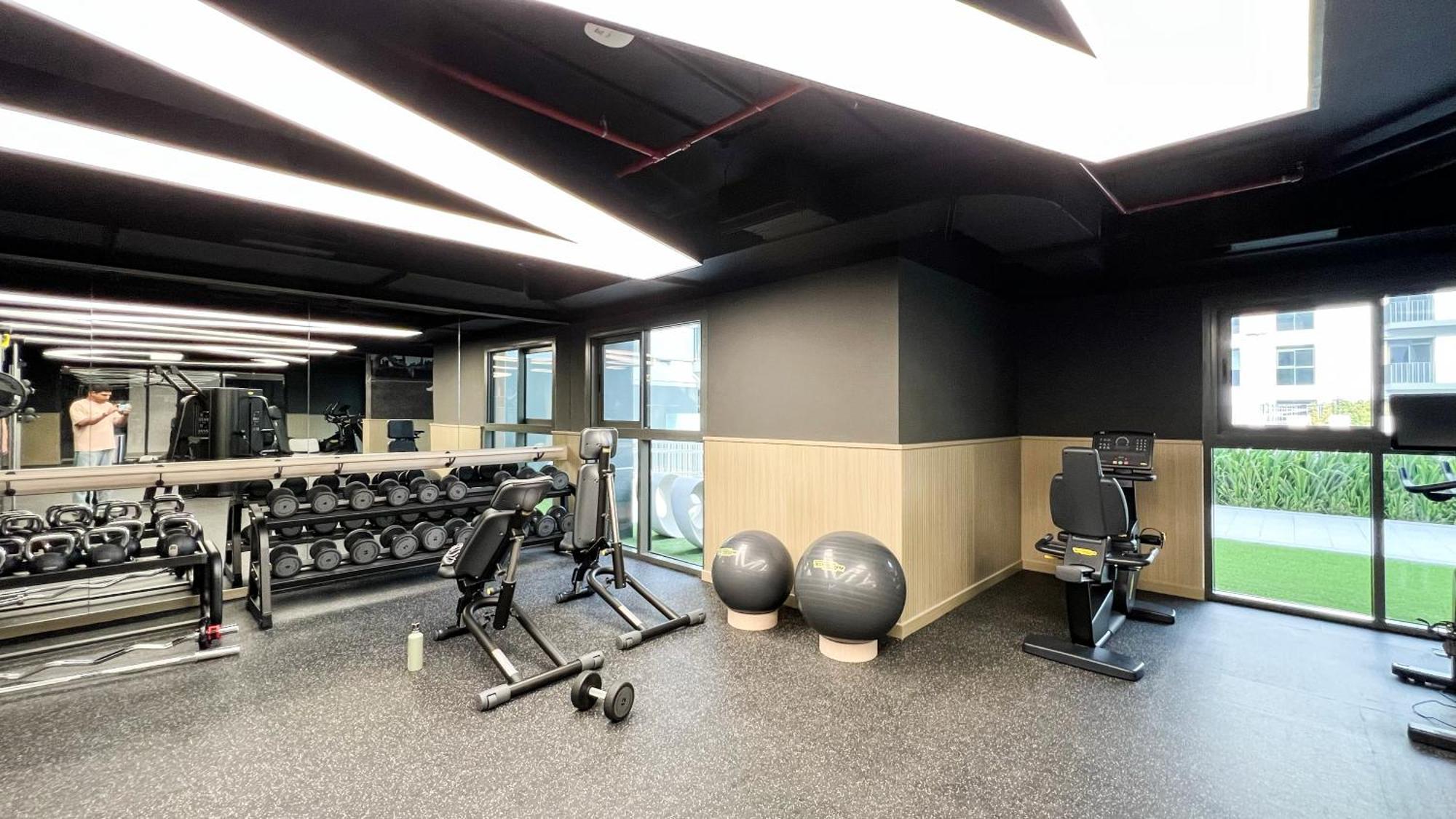 Sophisticated 1br With Pool View In Belgravia Square Jvc Dubai