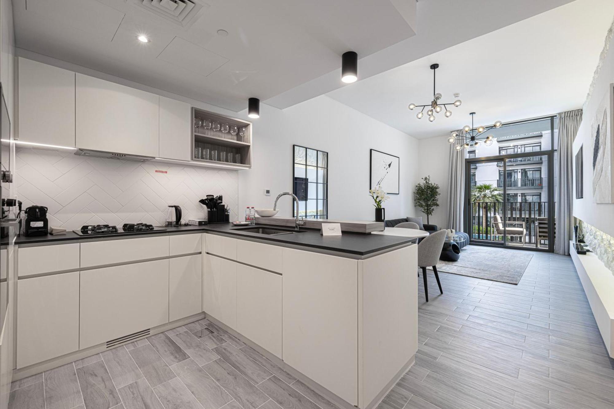 Sophisticated 1br With Pool View In Belgravia Square Jvc *