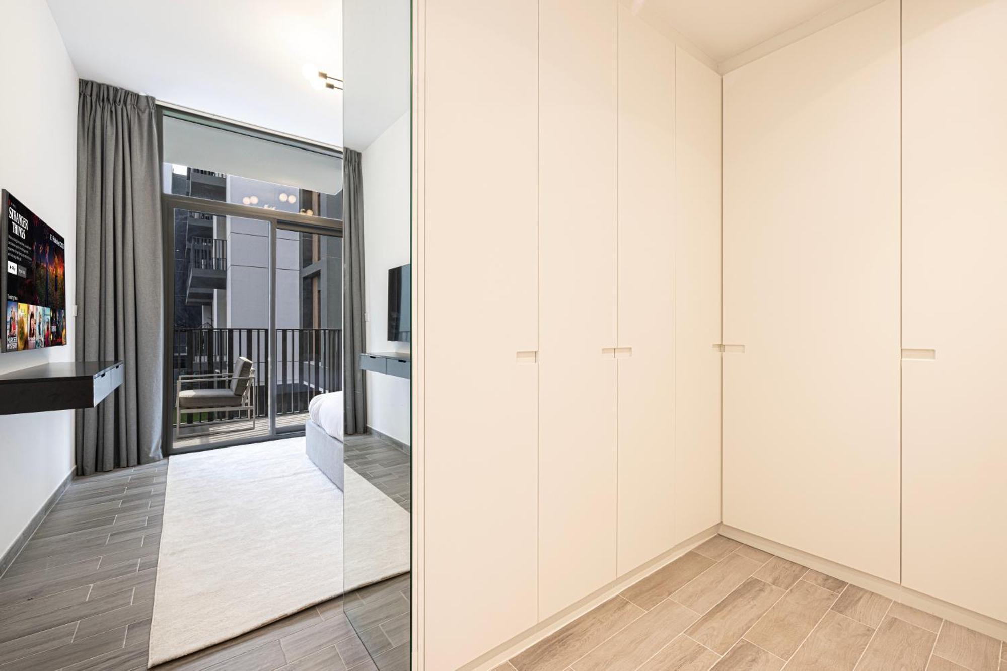 Sophisticated 1br With Pool View In Belgravia Square Jvc Dubai