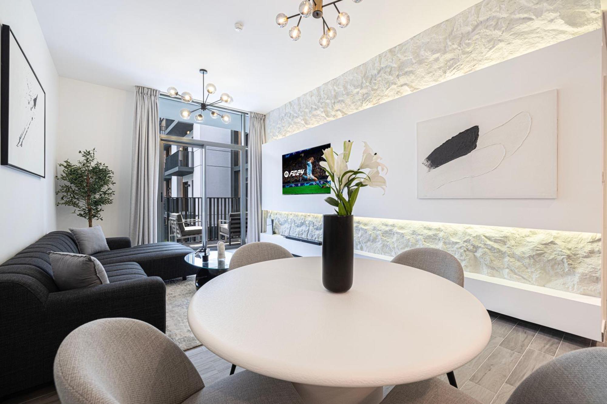 Apartment Sophisticated 1br With Pool View In Belgravia Square Jvc *