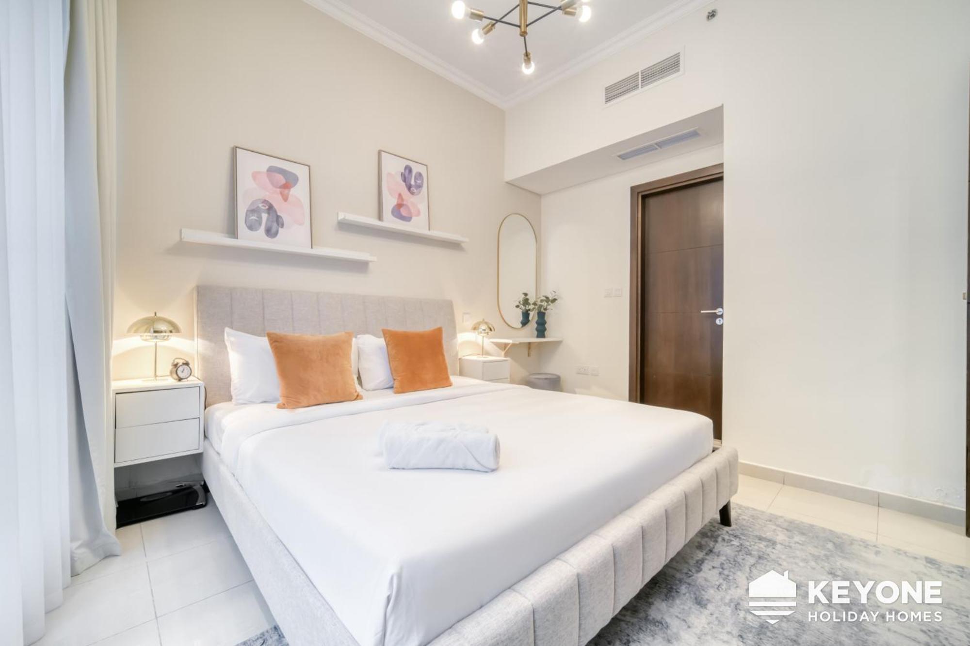 Apartment Contemporary One Bedroom With Chic Design *