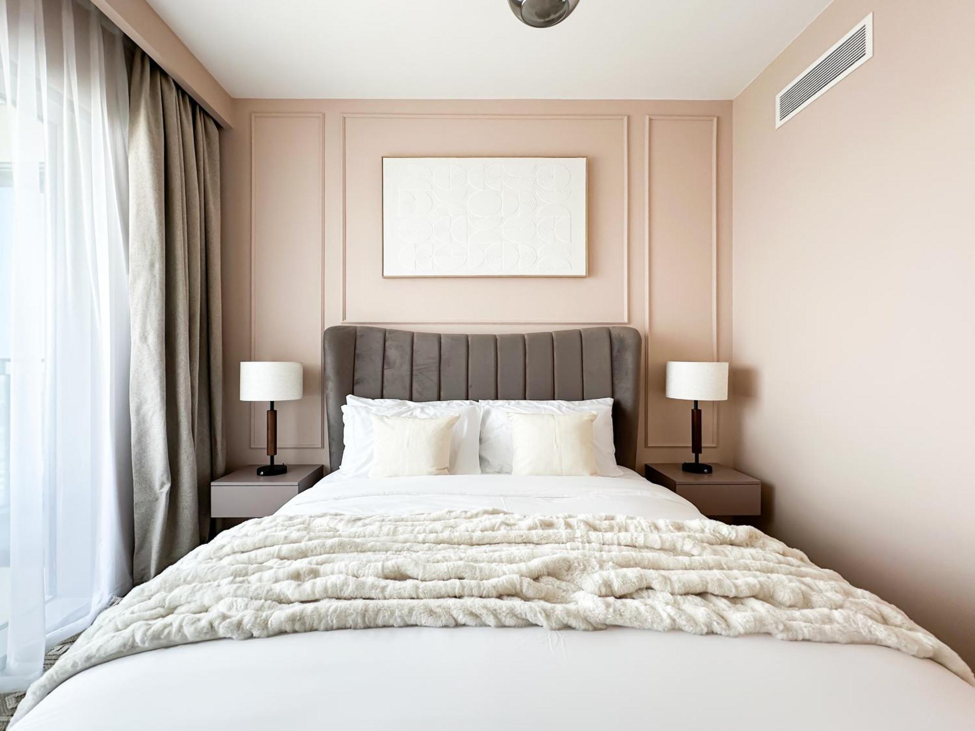 Sky High Luxury 50th Flr Lux 2bdr In Downtown *