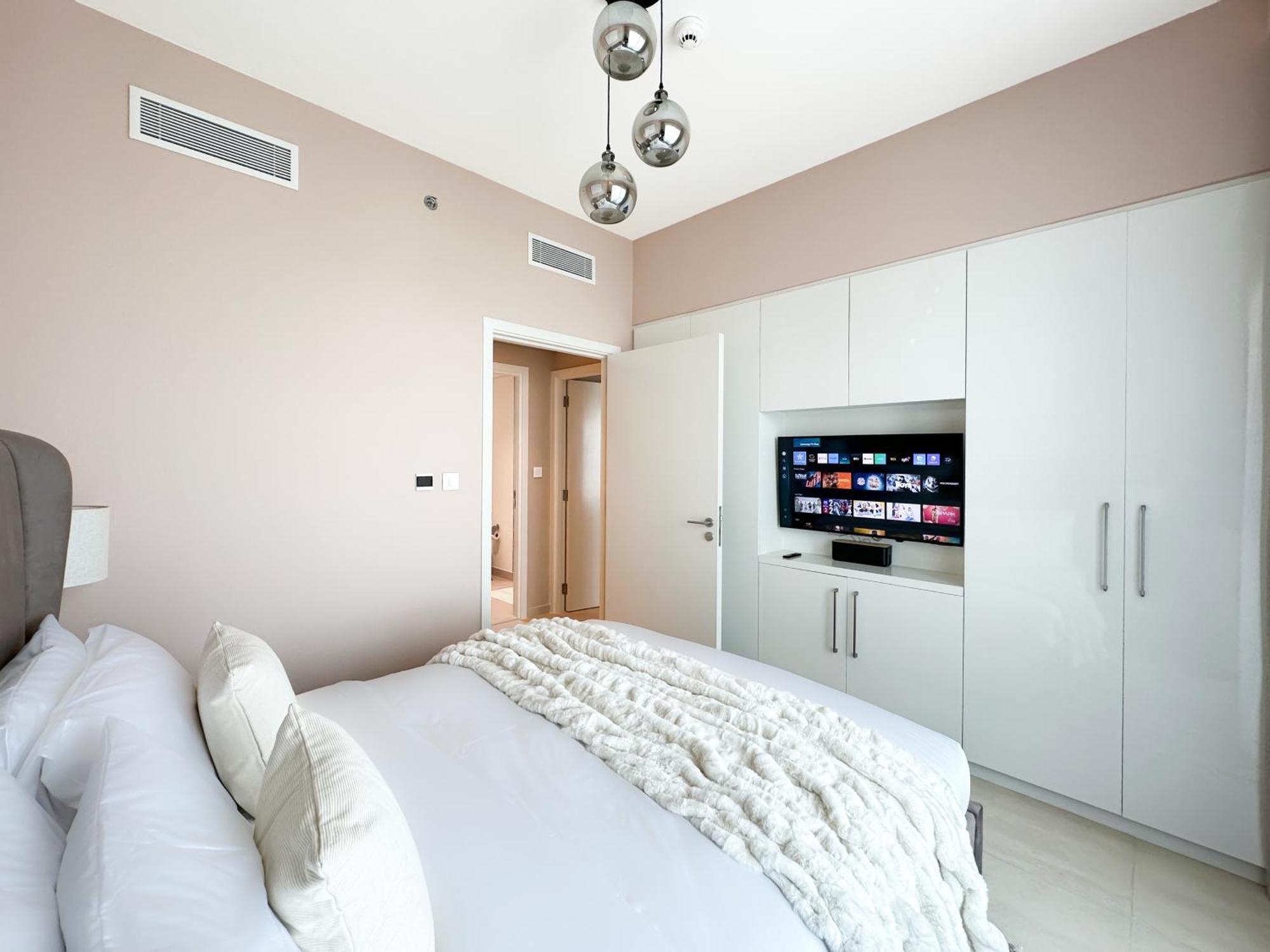 Apartment Sky High Luxury 50th Flr Lux 2bdr In Downtown Dubai
