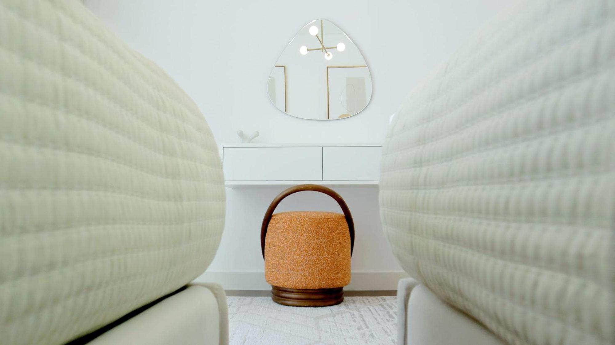 Apartment Airstay - Walk - Luxurious 2br Guest - Monthly Offer Available