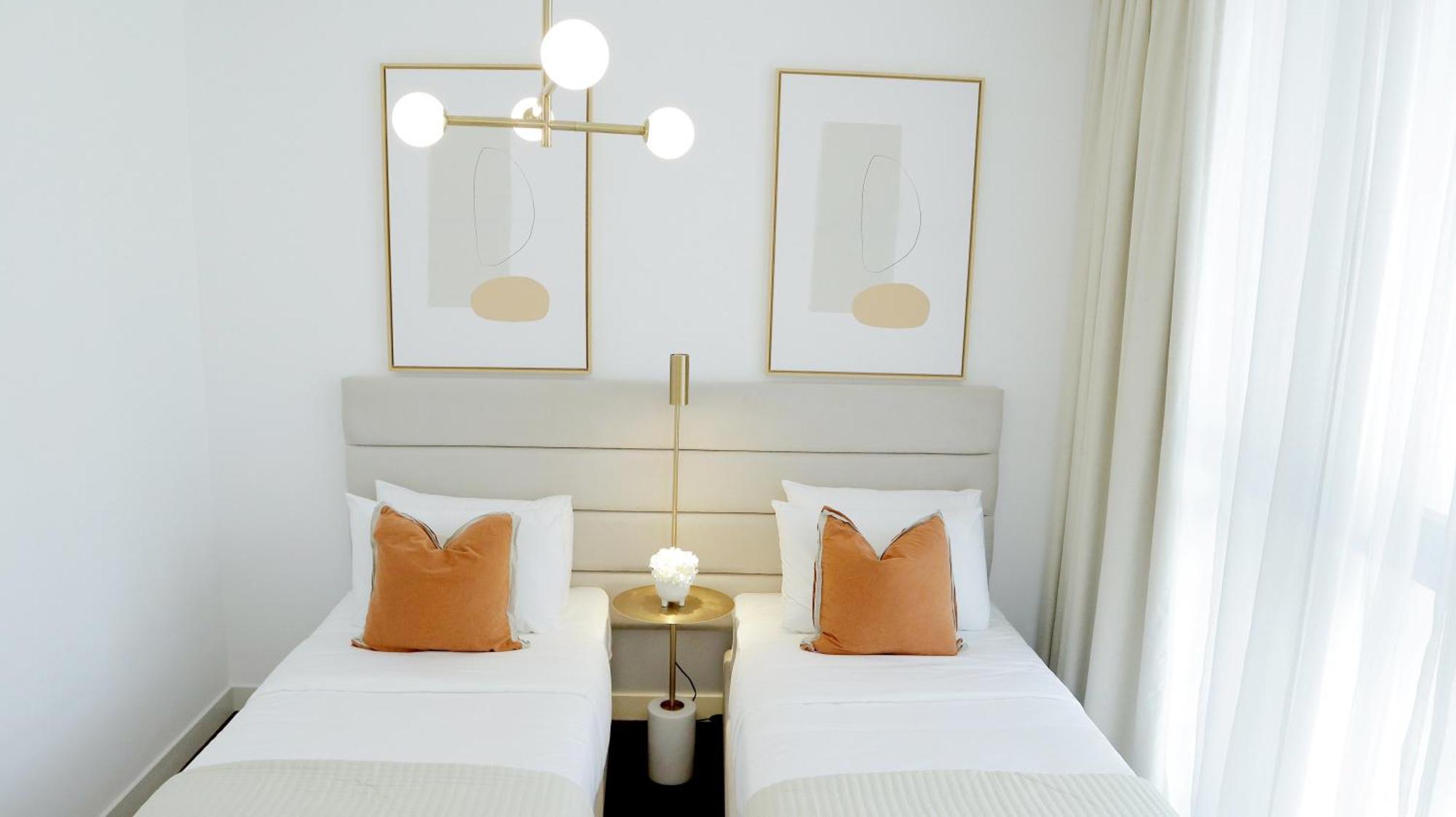 Airstay - Walk - Luxurious 2br Guest - Monthly Offer Available *