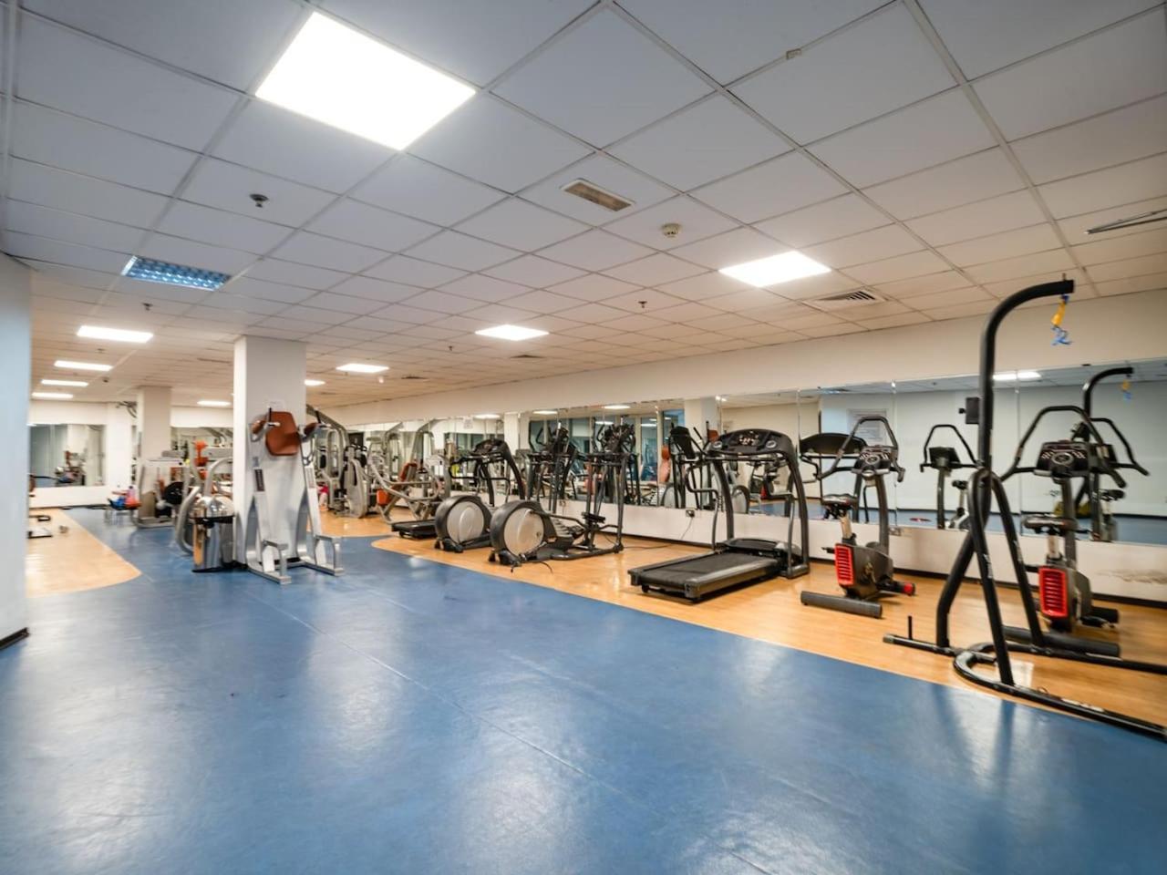 Spacious 4 Bedroom Marina Oasis * Dubai