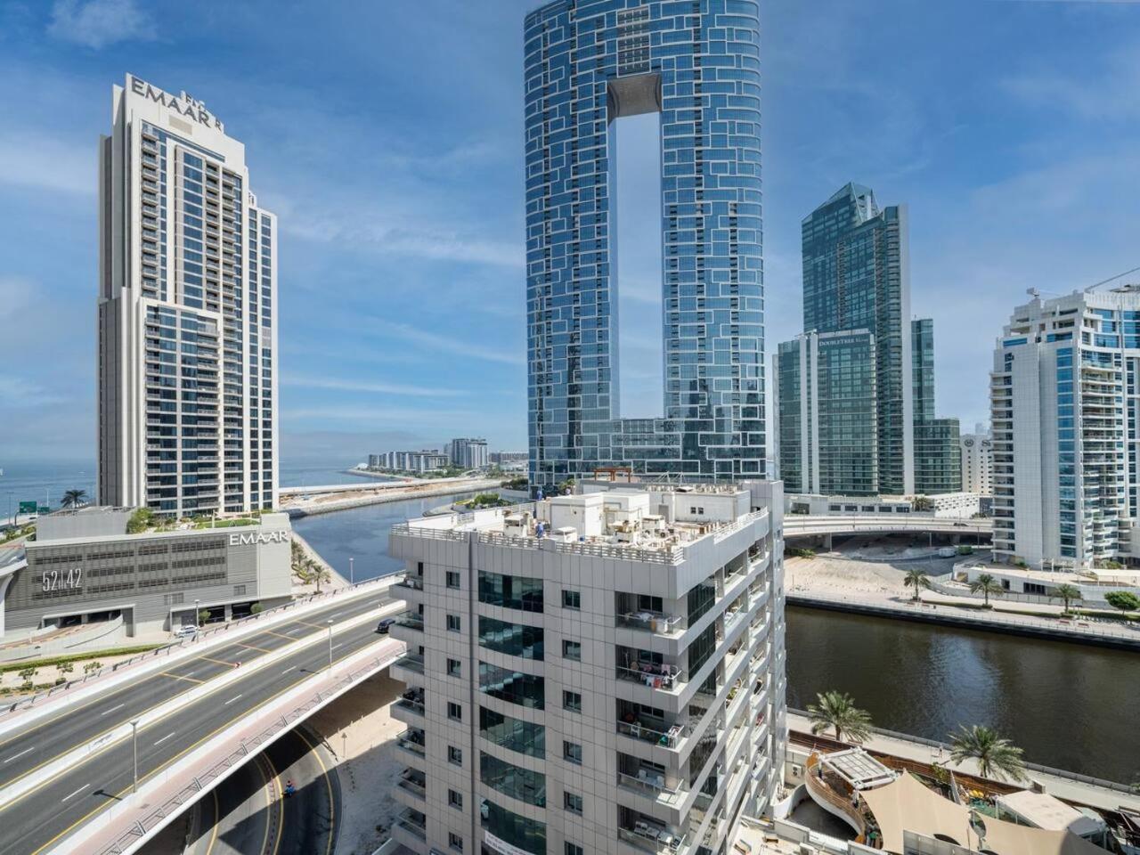 Spacious 4 Bedroom Marina Oasis