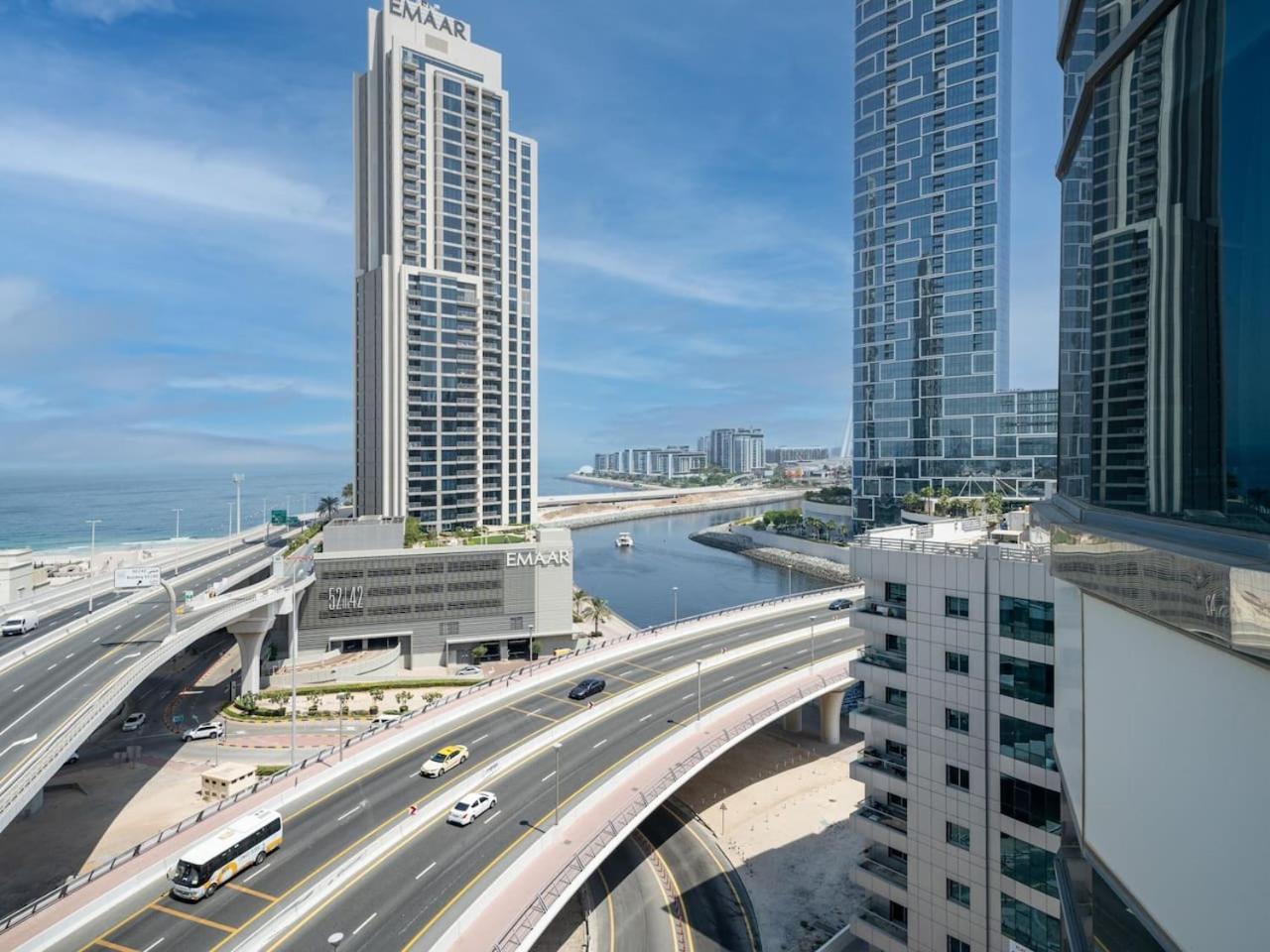 Spacious 4 Bedroom Marina Oasis * Dubai