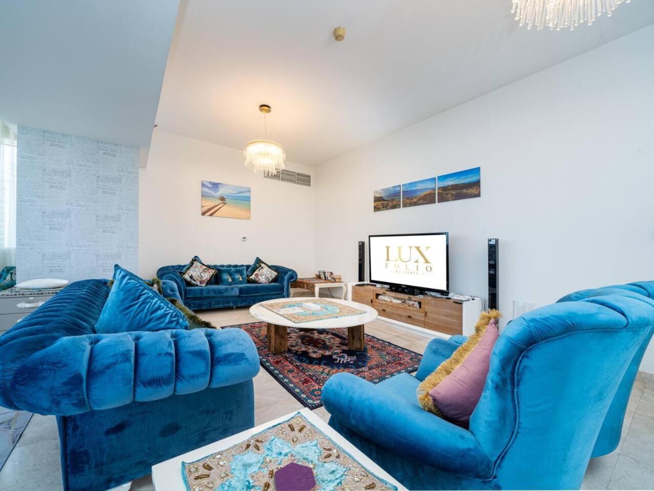 Spacious 4 Bedroom Marina Oasis *