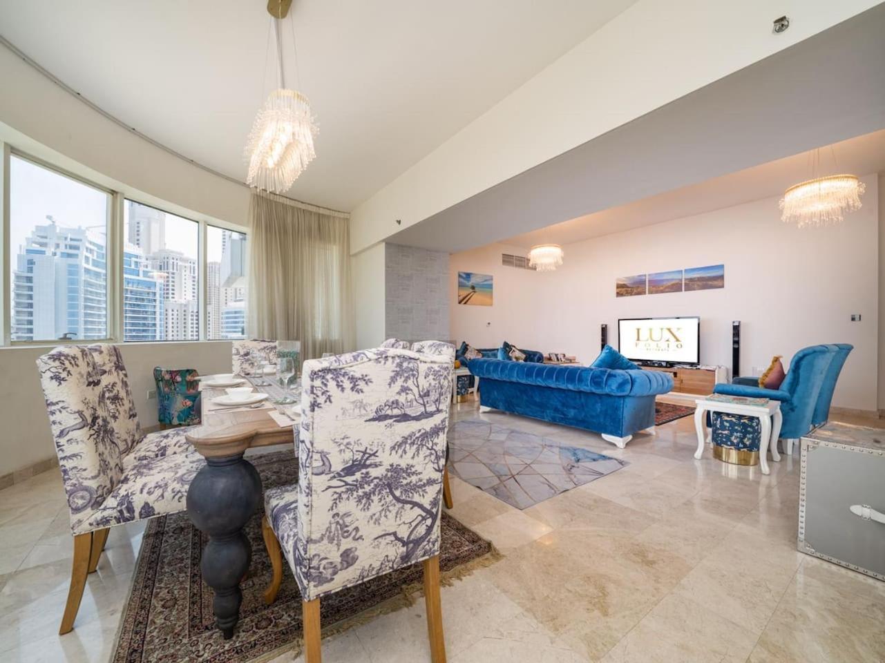 Spacious 4 Bedroom Marina Oasis Apartment Dubai