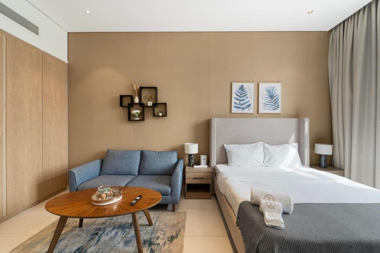 Modern Comfort At Beverly, Jvc Apartment *