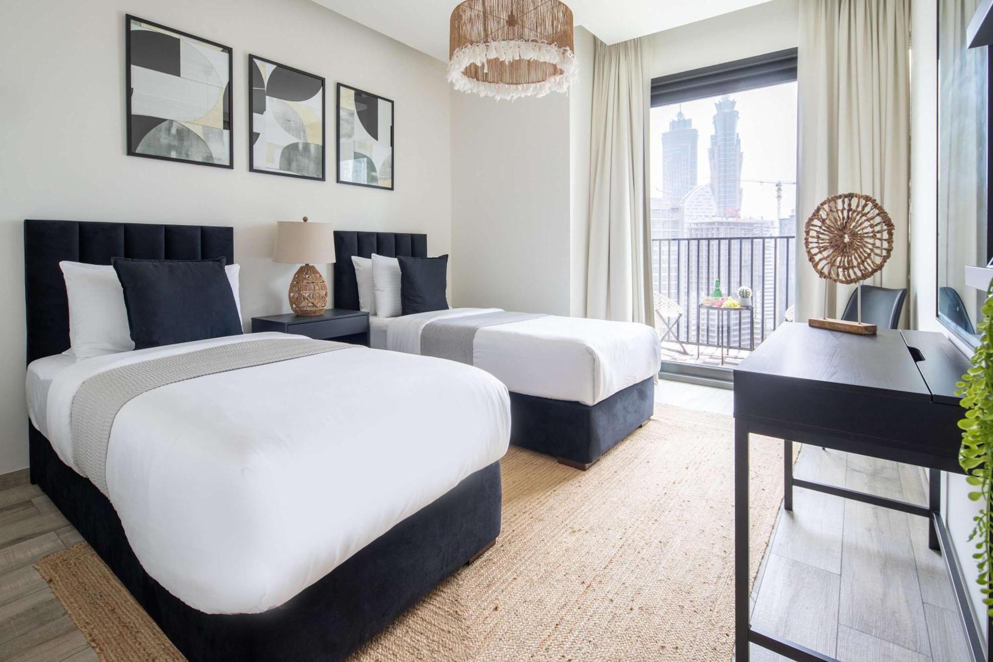 Frank Porter - Ahad Residences Apartamento