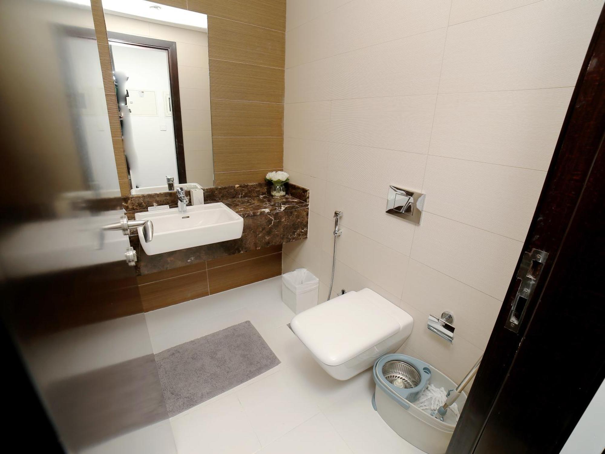 Wake Up To Marina View-luxurious Holiday home Dubai