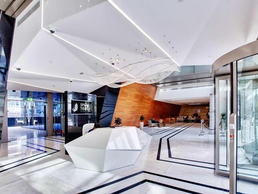 Wake Up To Marina View-luxurious Holiday home Dubai