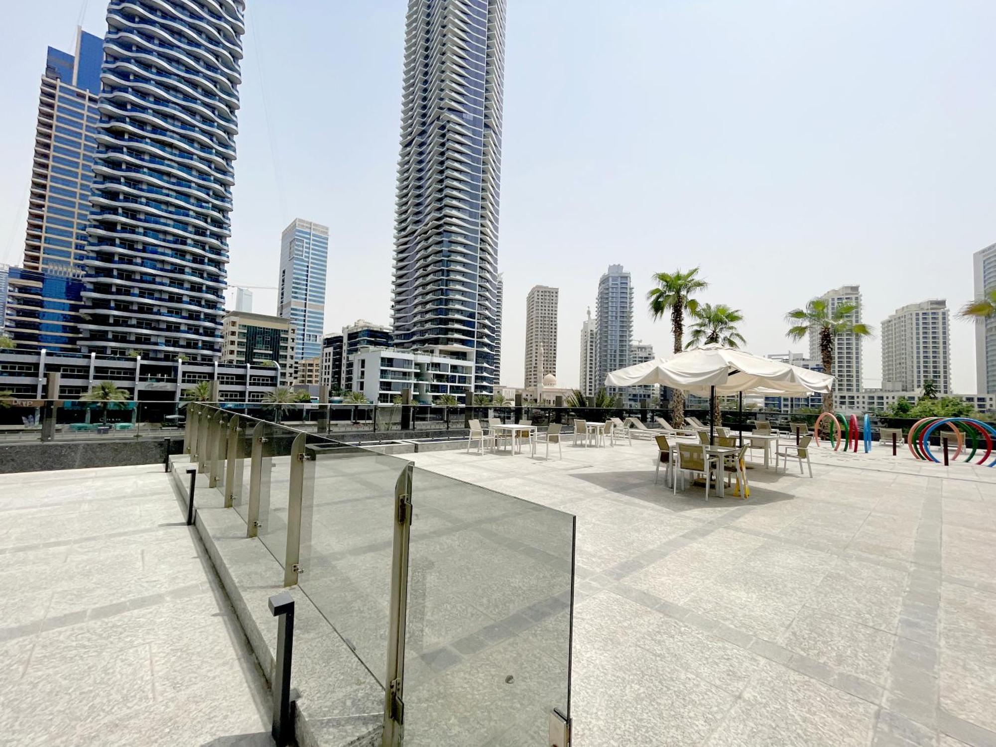 Holiday home Wake Up To Marina View-luxurious Dubai